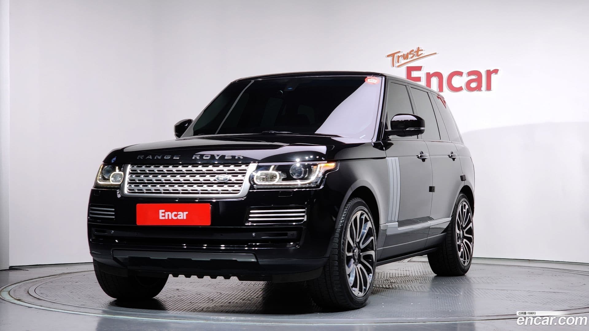 Main__Slider__Photo:Range Rover Land Rover 2013.3-0