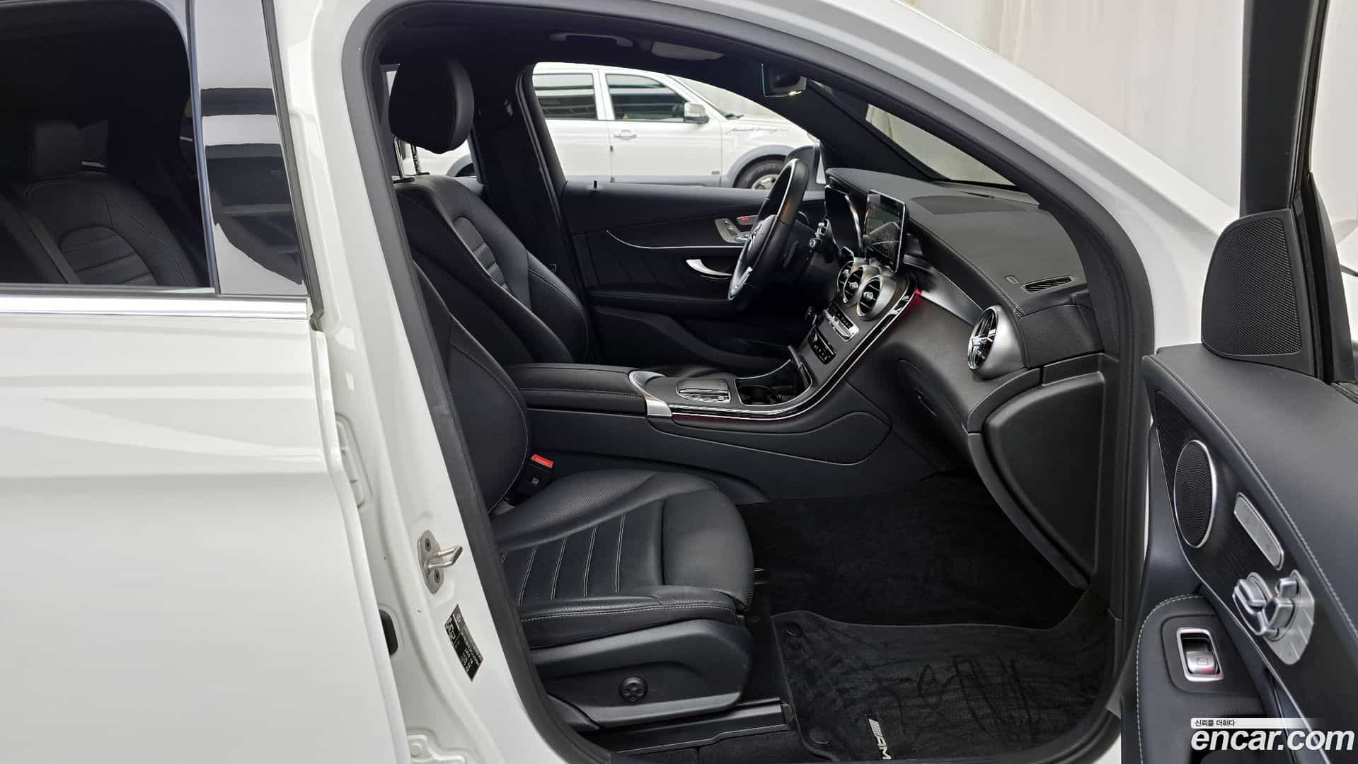 GLC-Class Mercedes-Benz 2023.2-OPTION-015