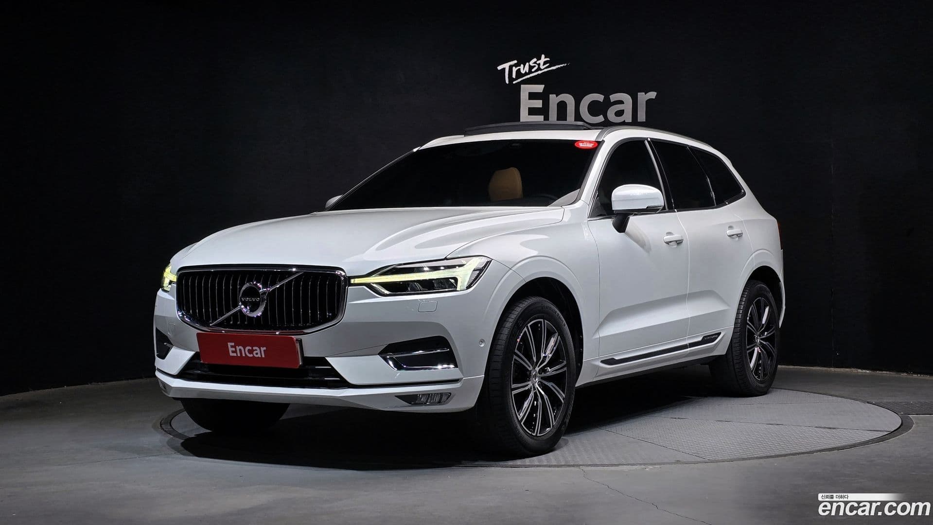 Main__Slider__Photo:XC60 Volvo 2019.11-0