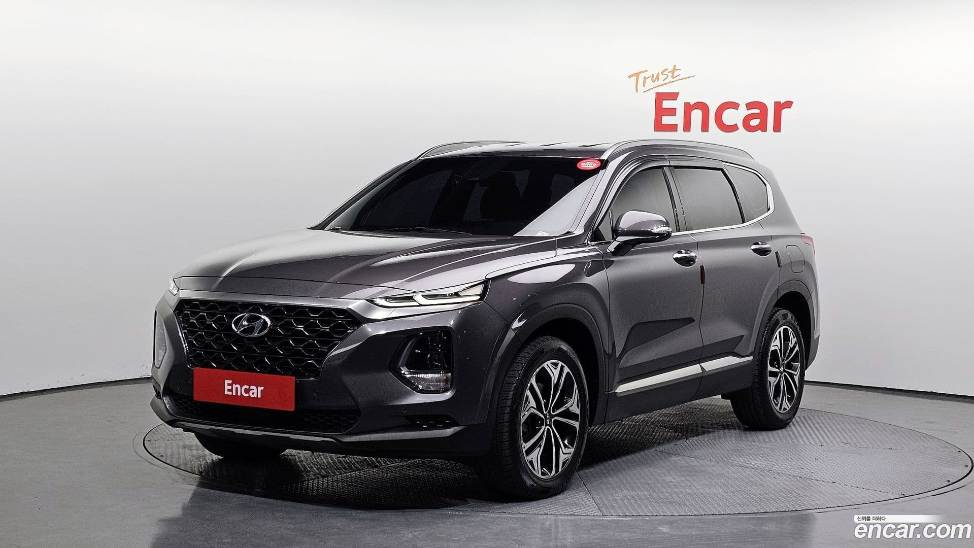 Main__Slider__Photo:Santafe Hyundai 2018.5-0
