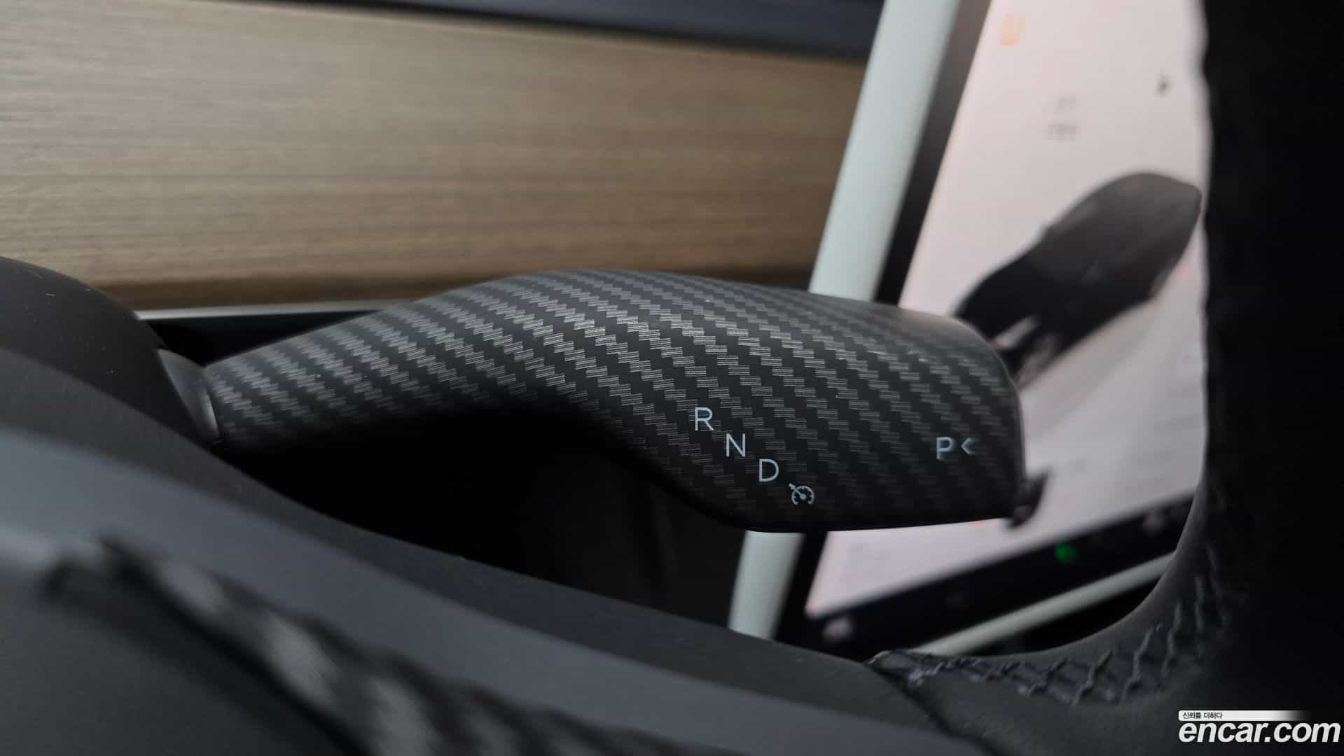 Model Y Tesla 2023.9-INNER-009