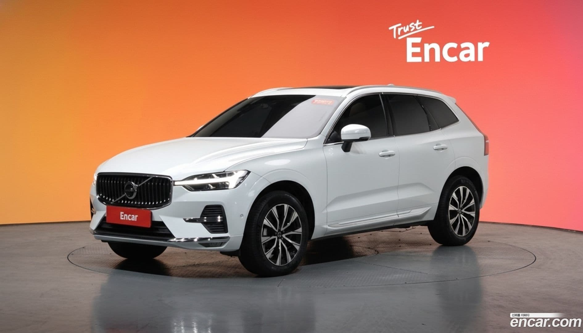 Main__Slider__Photo:XC60 Volvo 2025.3-0