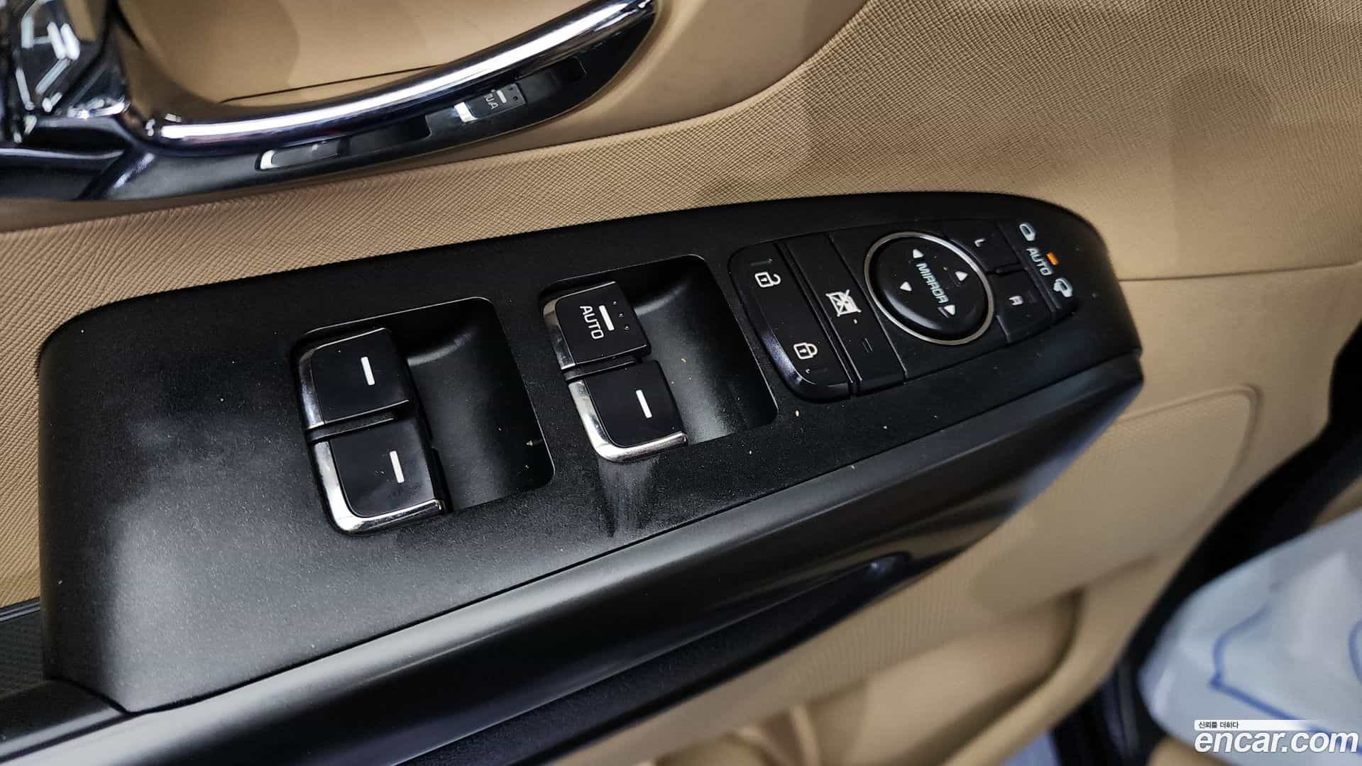 Canival Kia 2019.3-OPTION-017