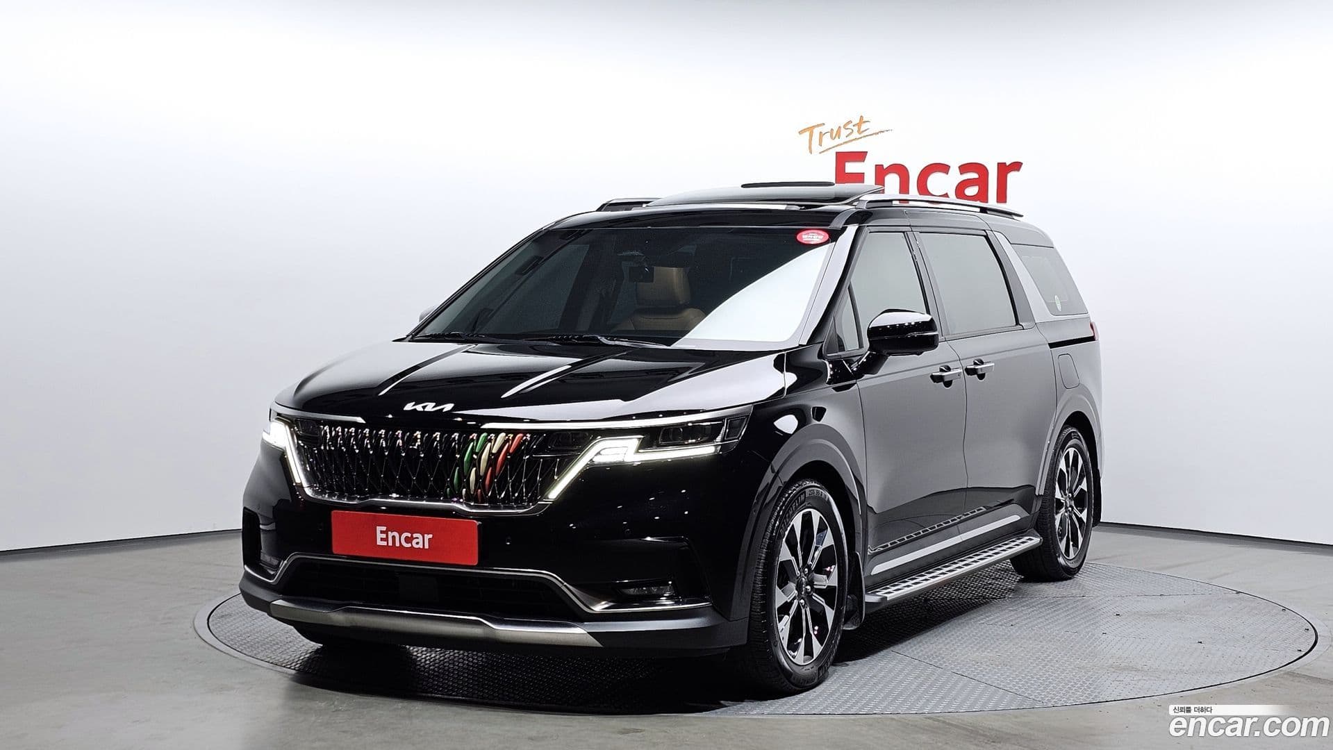 Main__Slider__Photo:Canival Kia 2022.7-0