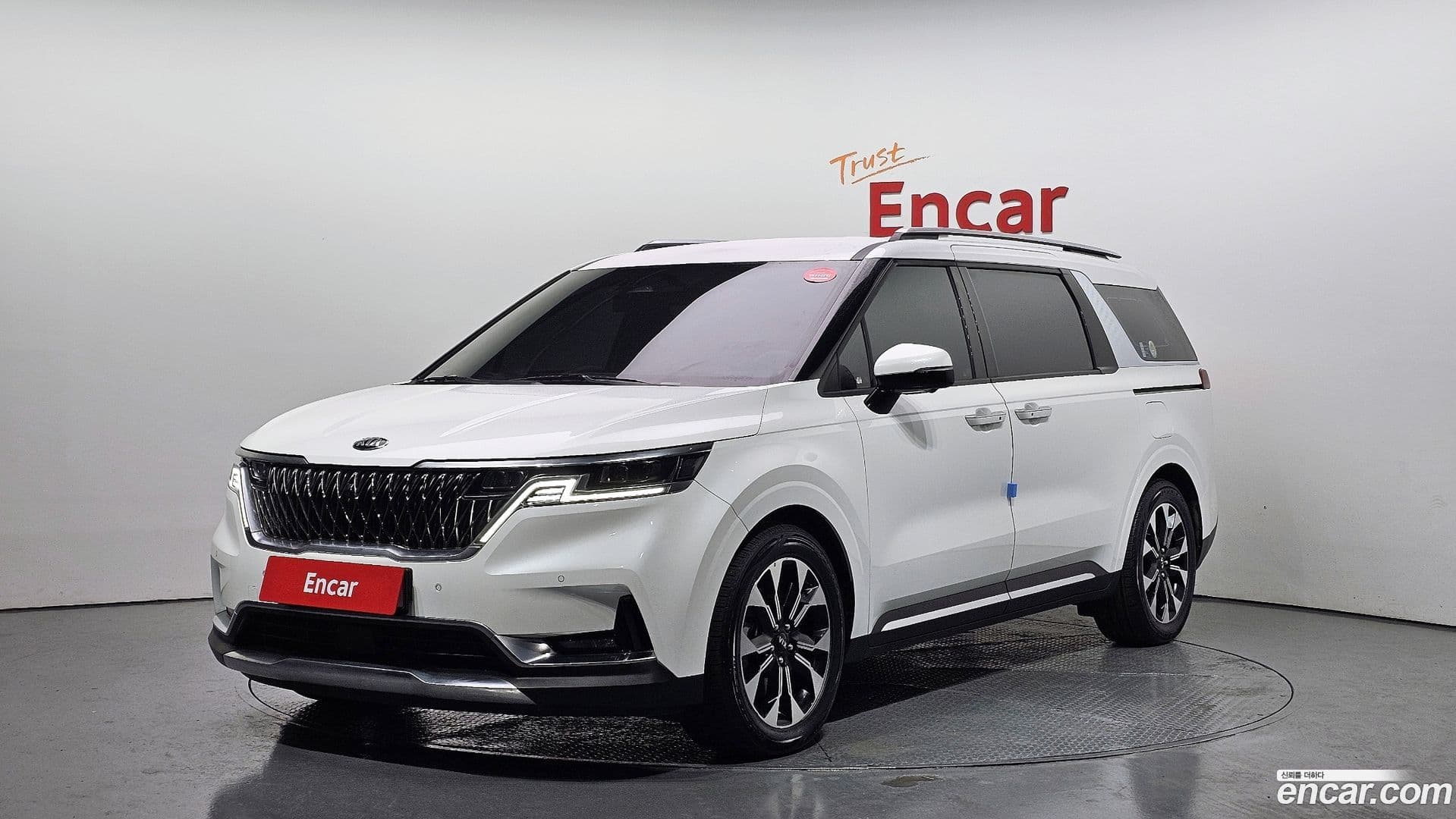 Main__Slider__Photo:Canival Kia 2021.4-0