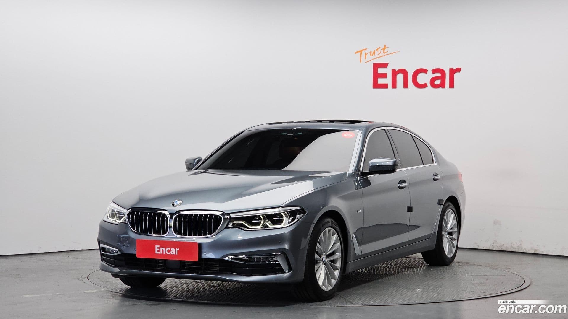 Main__Slider__Photo:5-Series BMW 2018.2-0