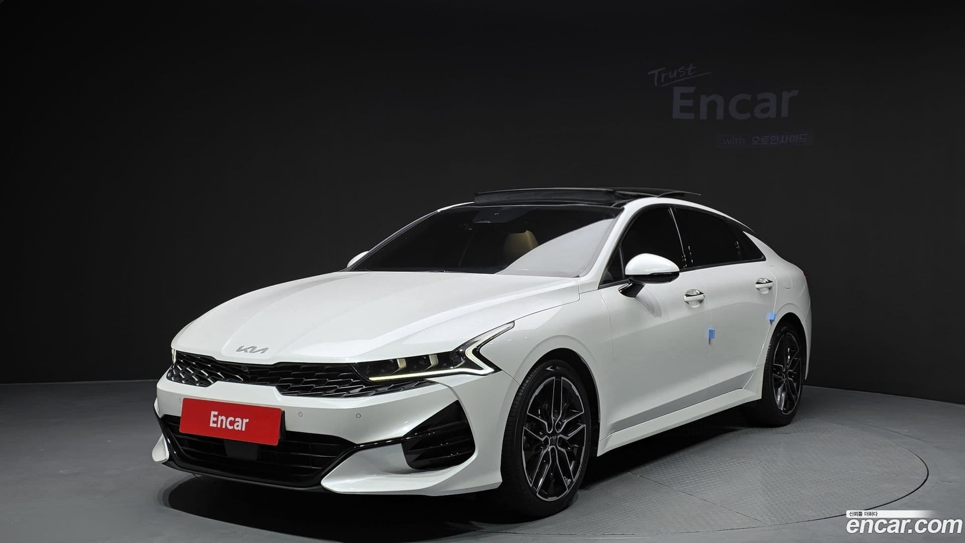 Main__Slider__Photo:K5 Kia 2023.8-0