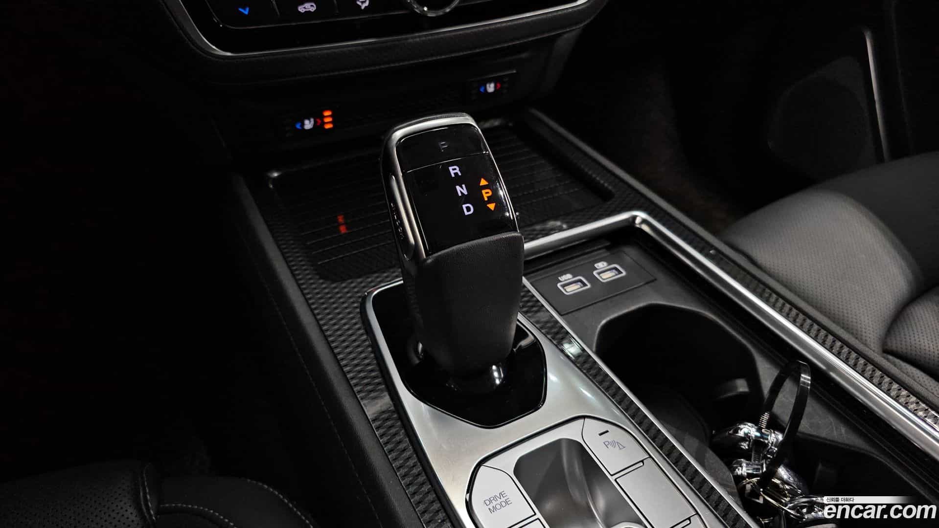 Rexton KG Mobility 2020.10-INNER-009