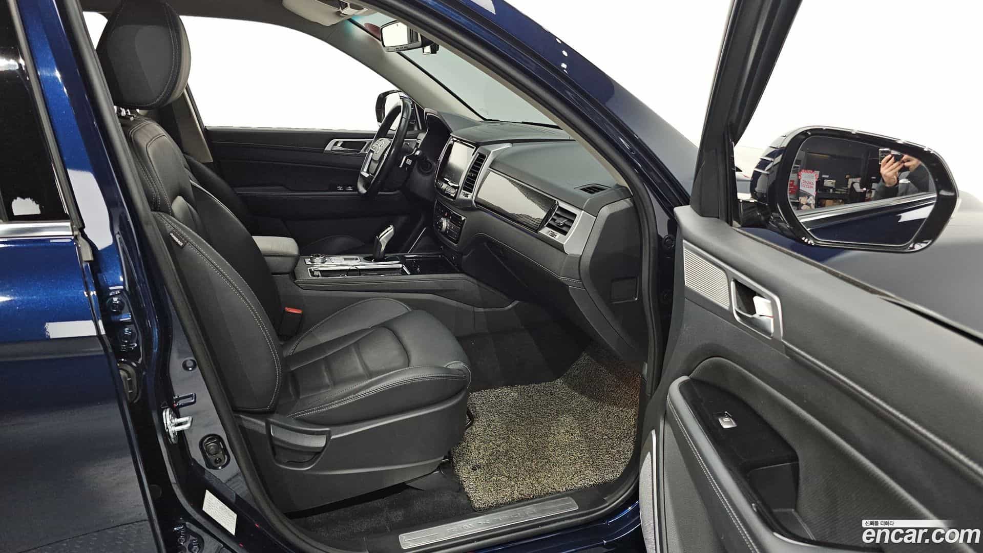 Rexton KG Mobility 2020.10-INNER-010