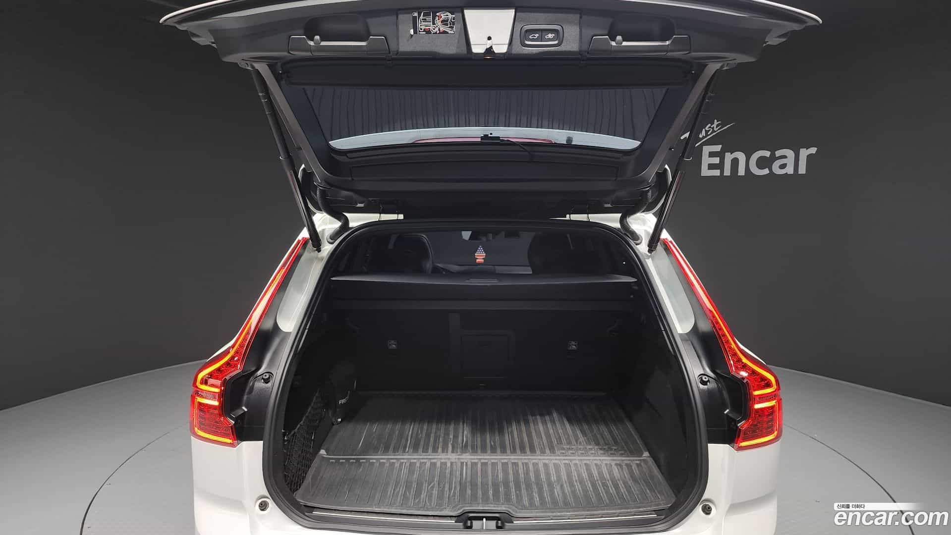 XC60 Volvo 2021.1-OPTION-024