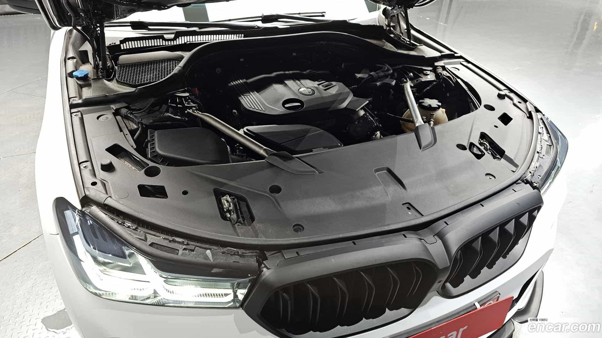 Gran Turismo BMW 2022.0-INNER-006