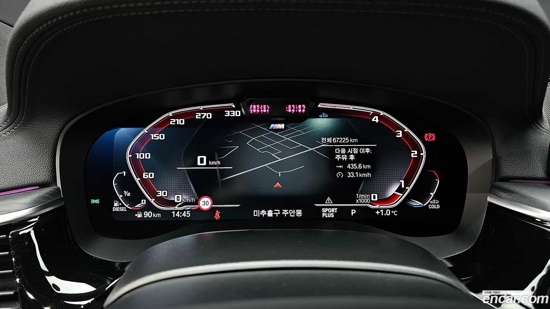 Gran Turismo BMW 2022.0-INNER-008
