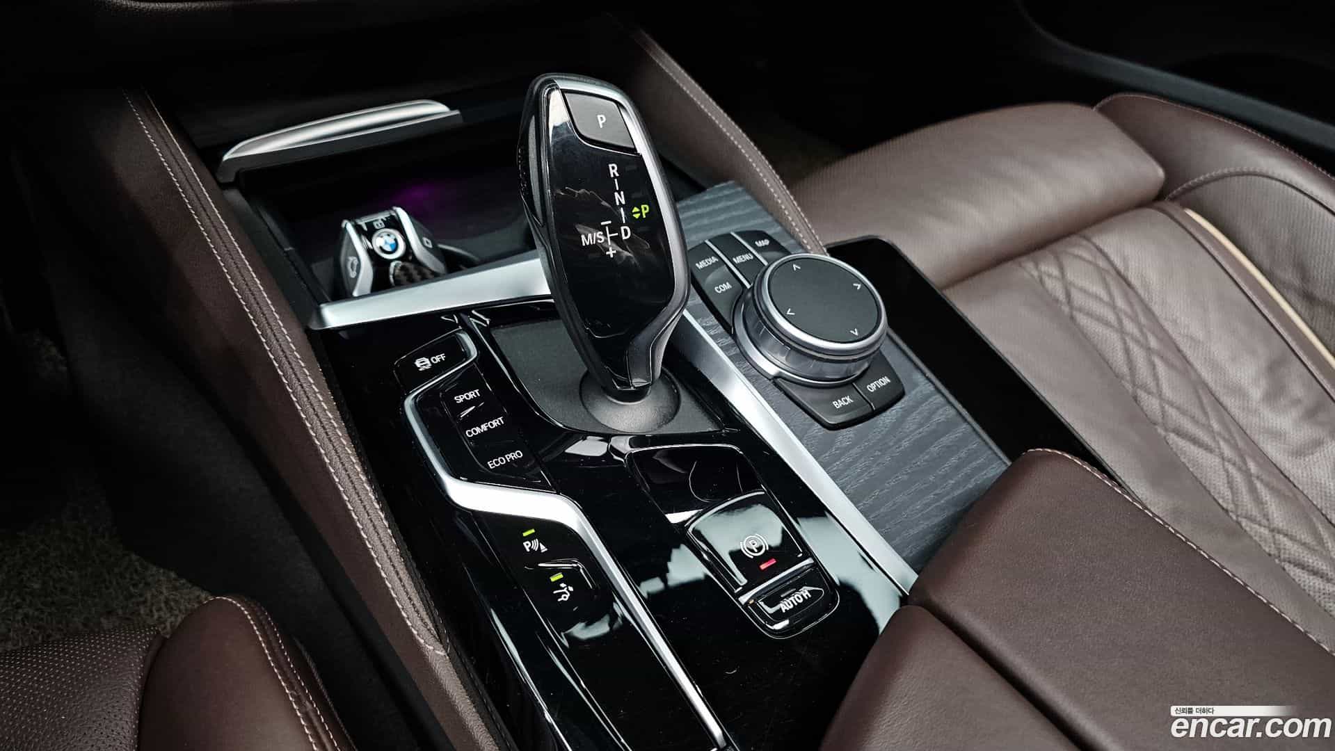 Gran Turismo BMW 2022.0-INNER-009