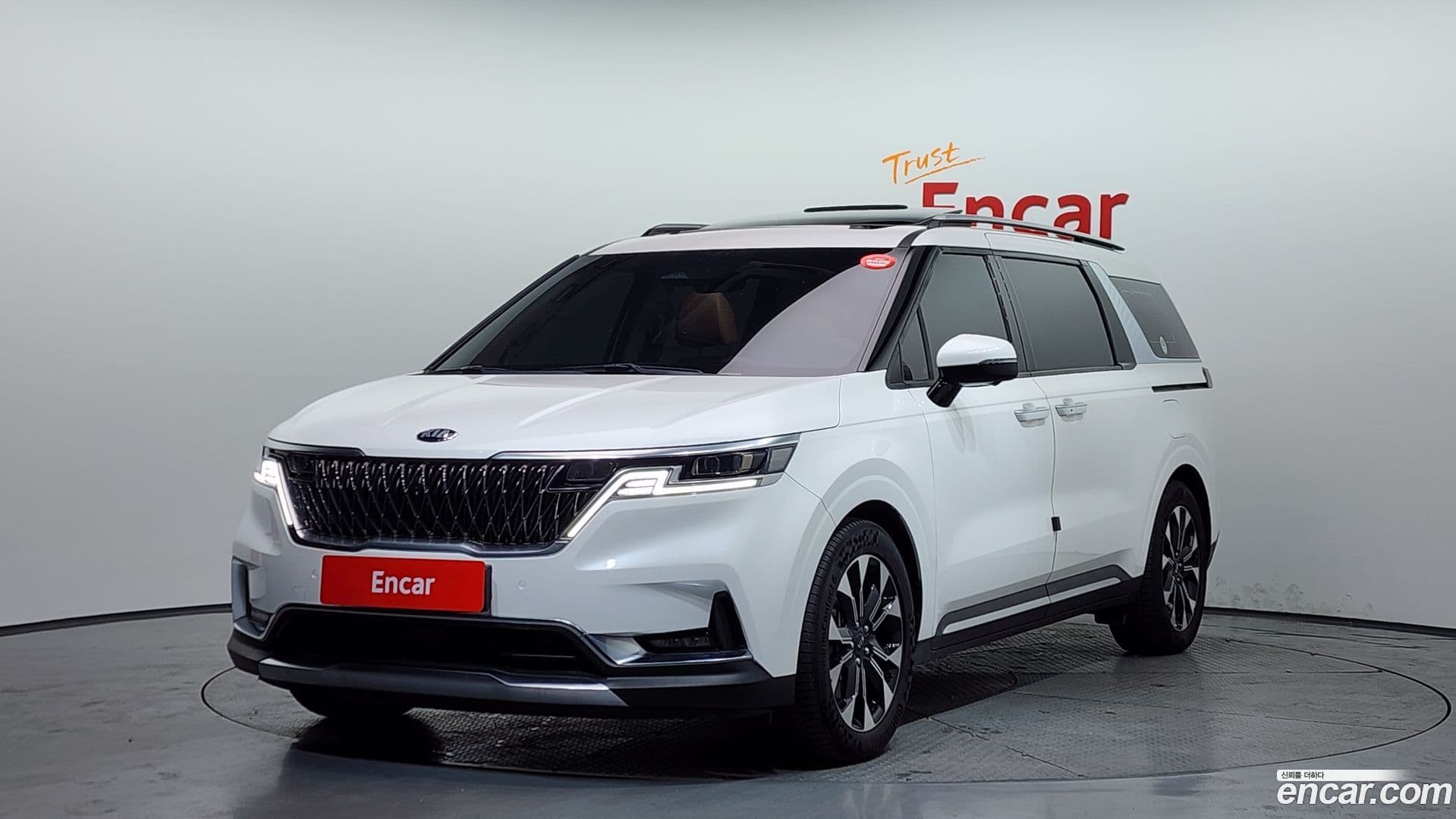 Main__Slider__Photo:Canival Kia 2020.9-0