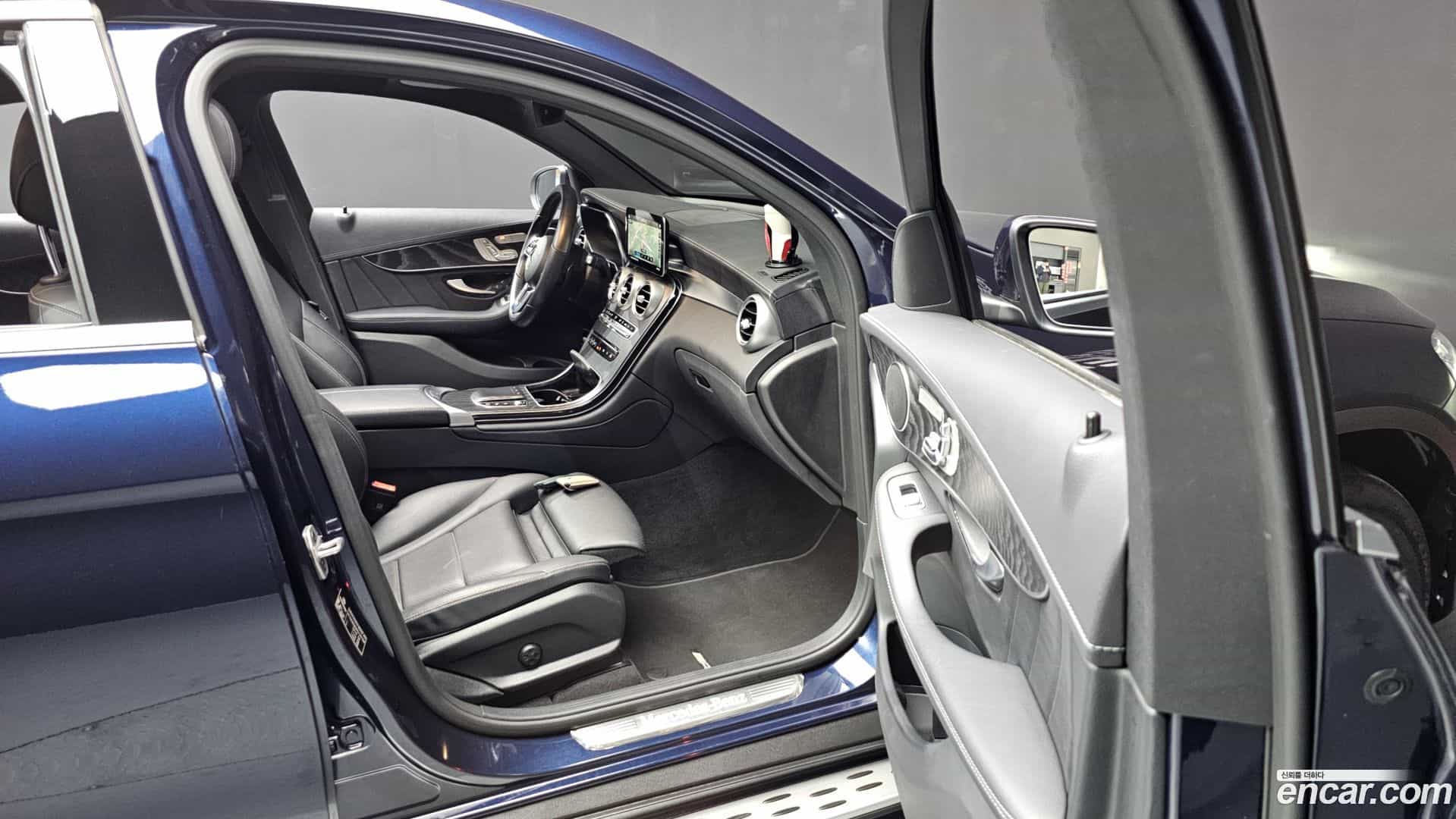 GLC-Class Mercedes-Benz 2023.0-OPTION-016