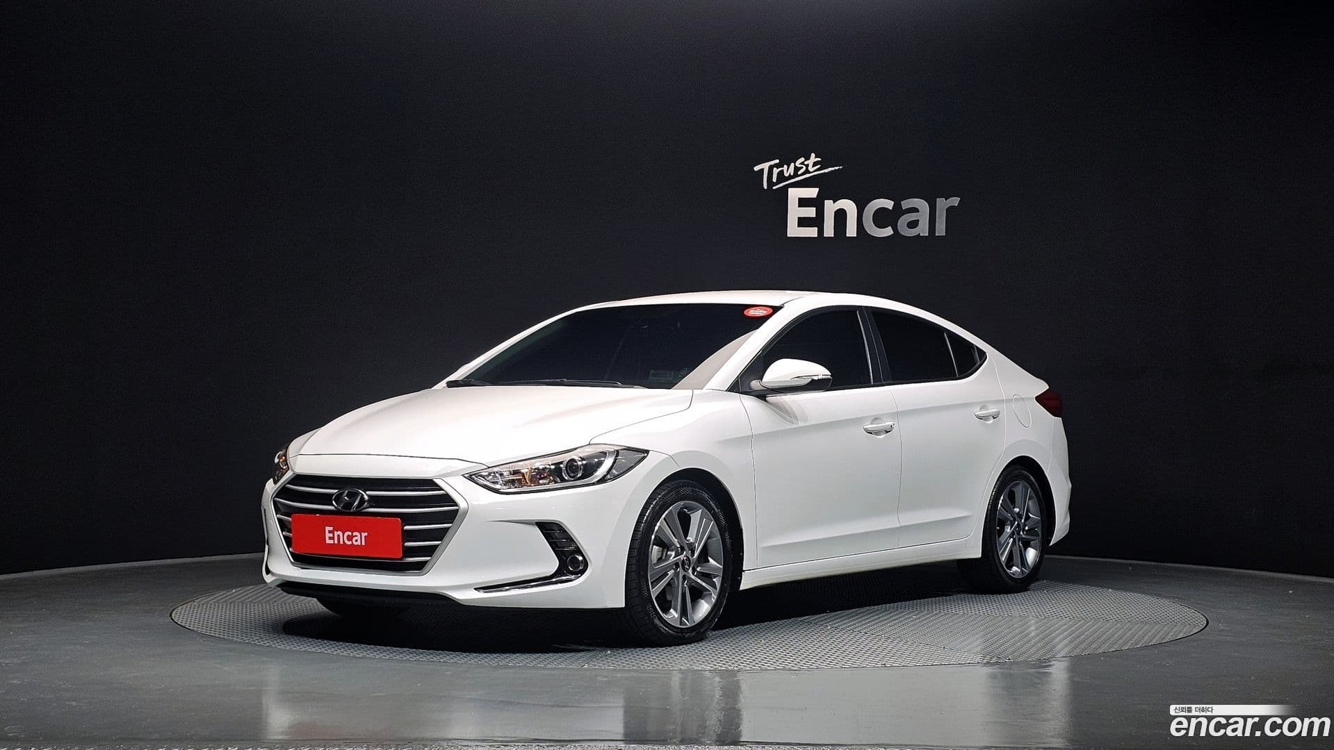 Main__Slider__Photo:AVANTE Hyundai 2016.11-0