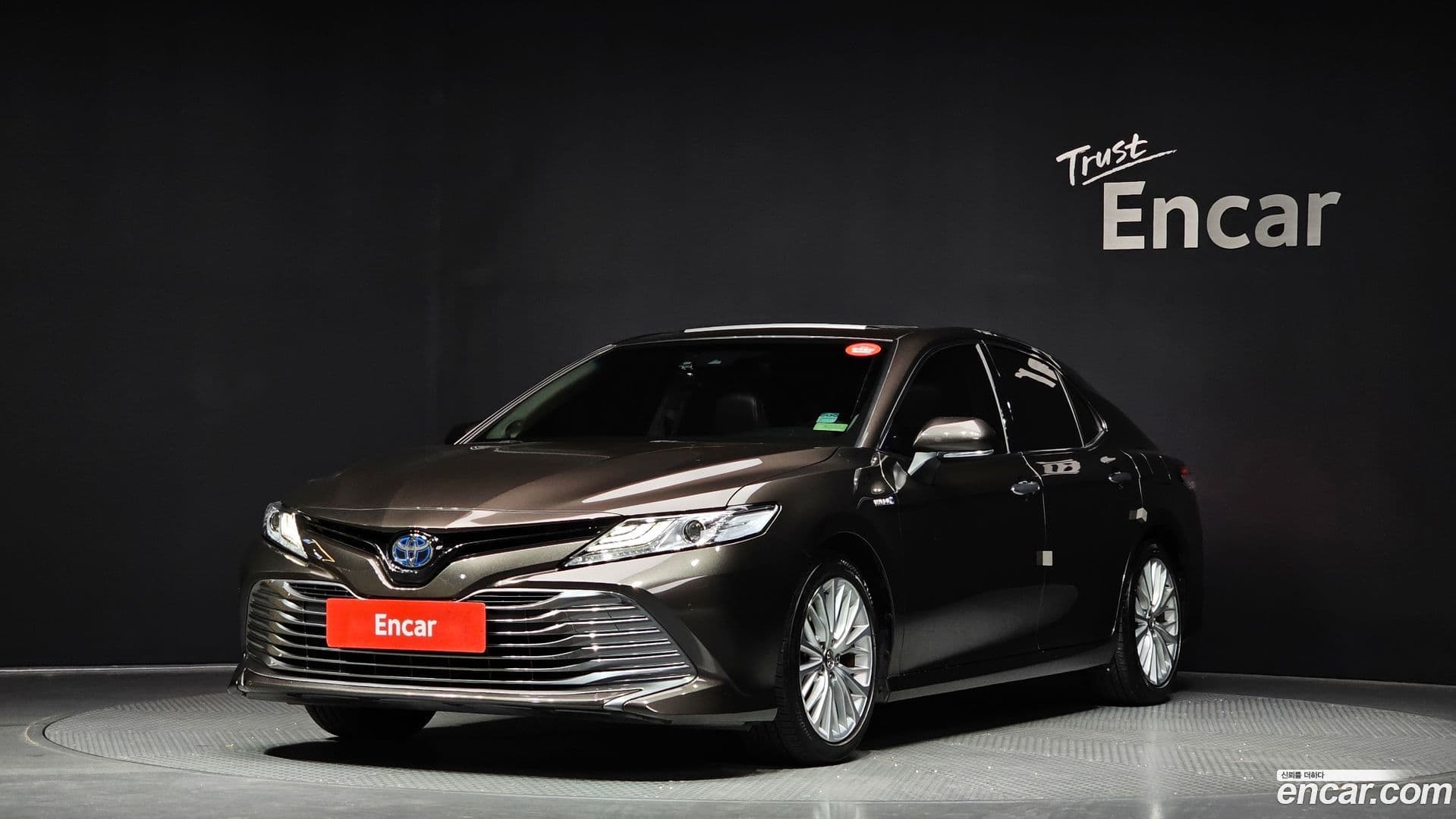 Main__Slider__Photo:Camry Toyota 2018.5-0