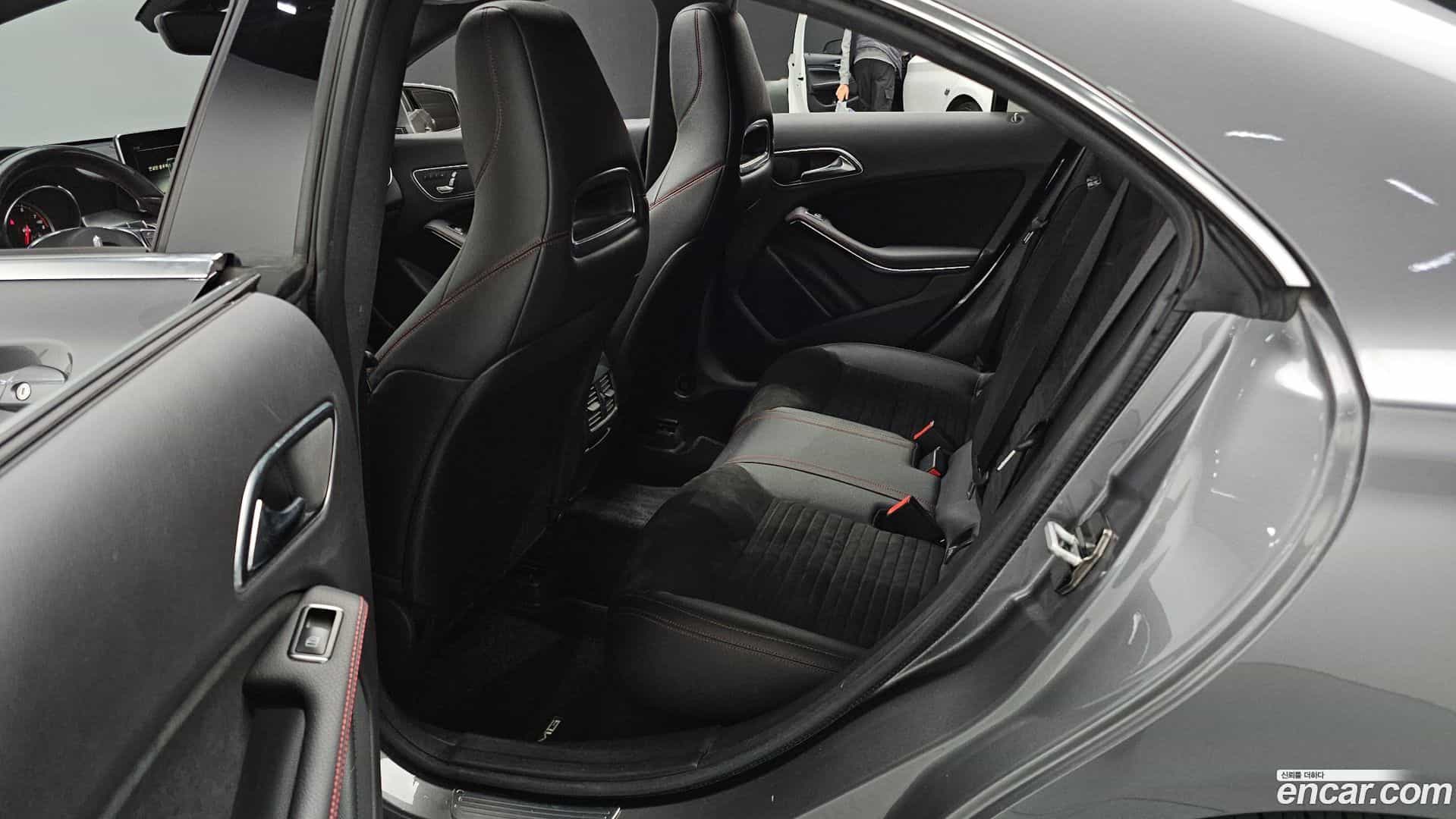 CLA-Class Mercedes-Benz 2018.3-OPTION-016