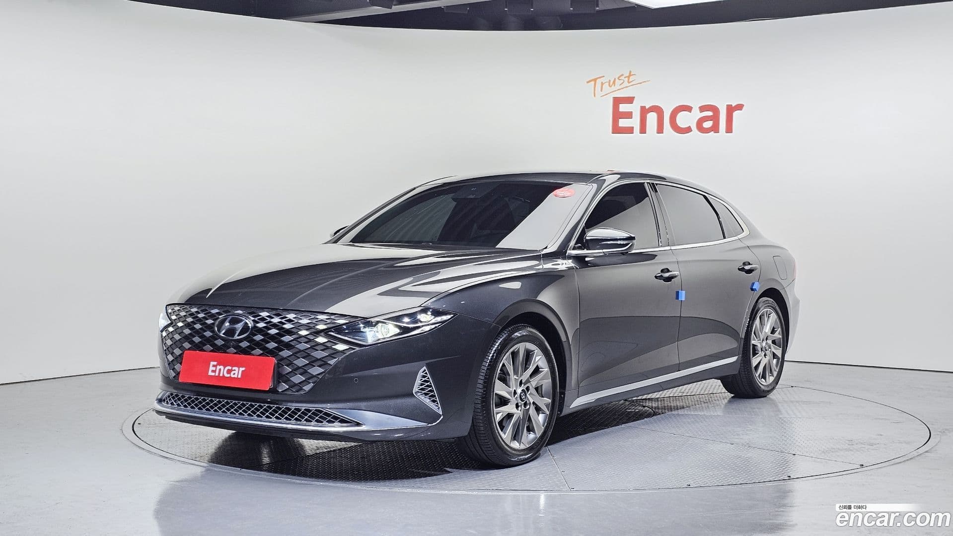 Main__Slider__Photo:Grandeur Hyundai 2021.2-0