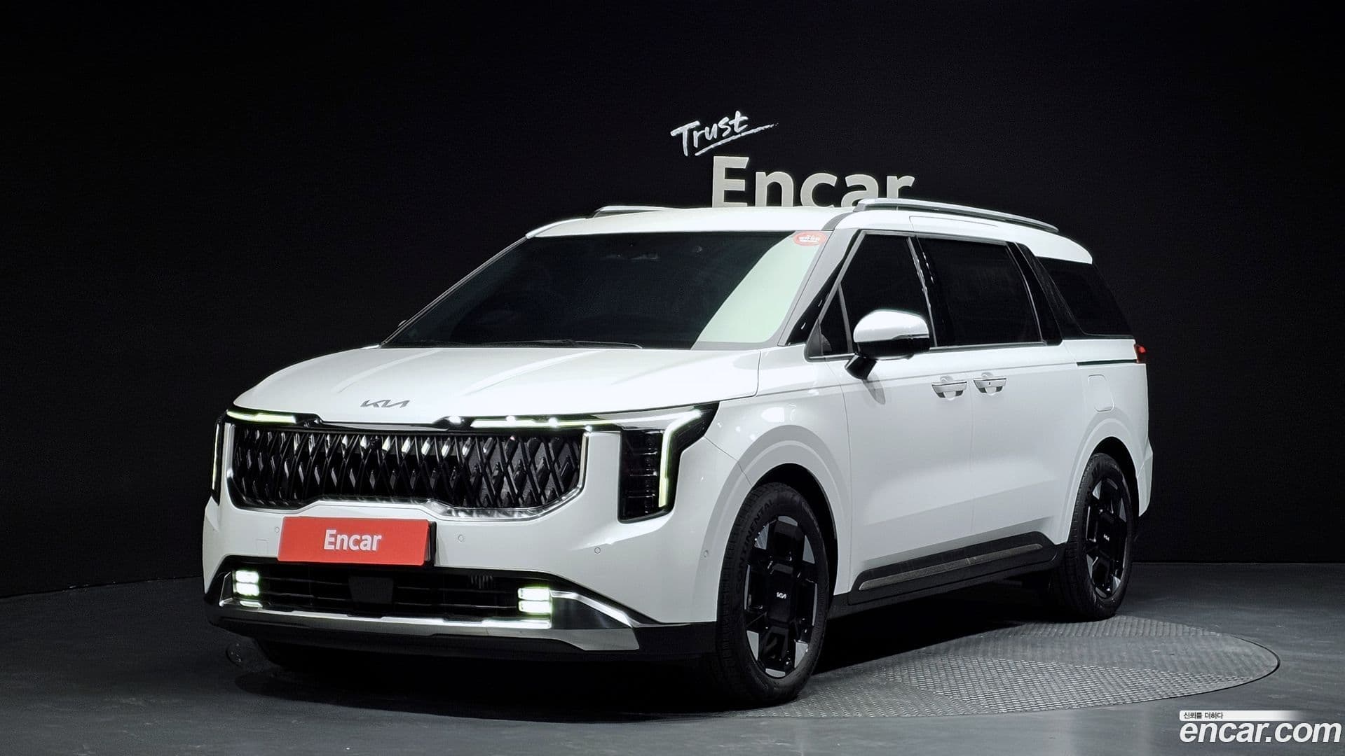Main__Slider__Photo:Canival Kia 2025.0-0