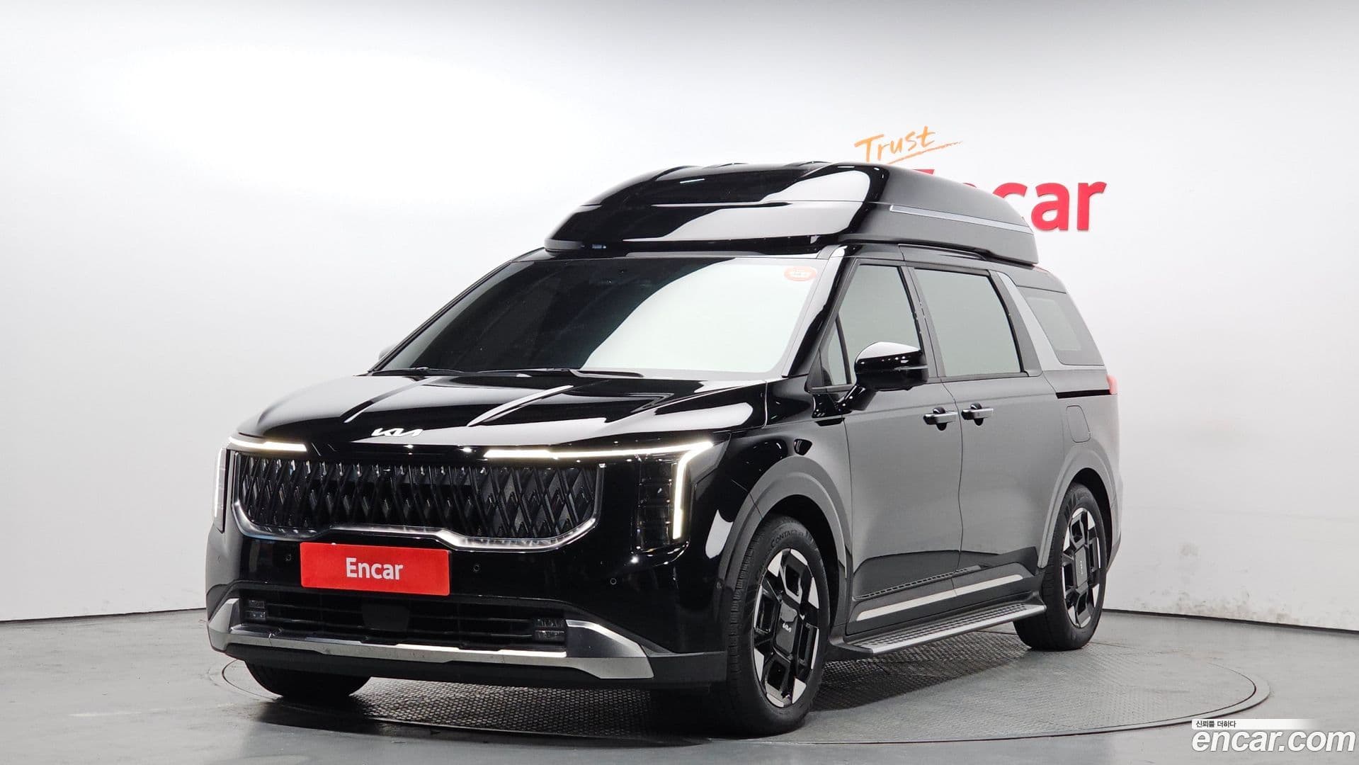 Main__Slider__Photo:Canival Kia 2025.0-0