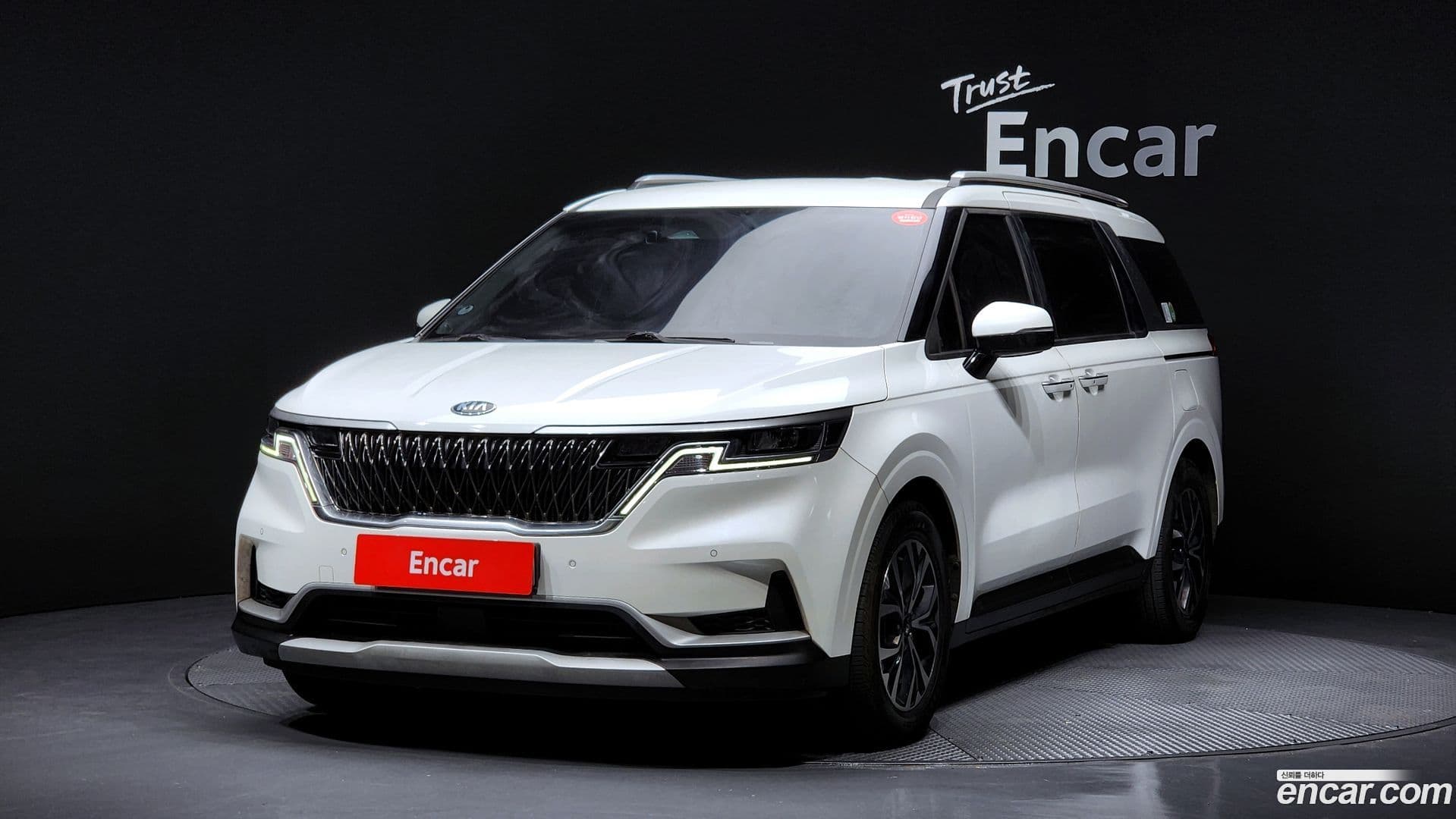 Main__Slider__Photo:Canival Kia 2020.9-0