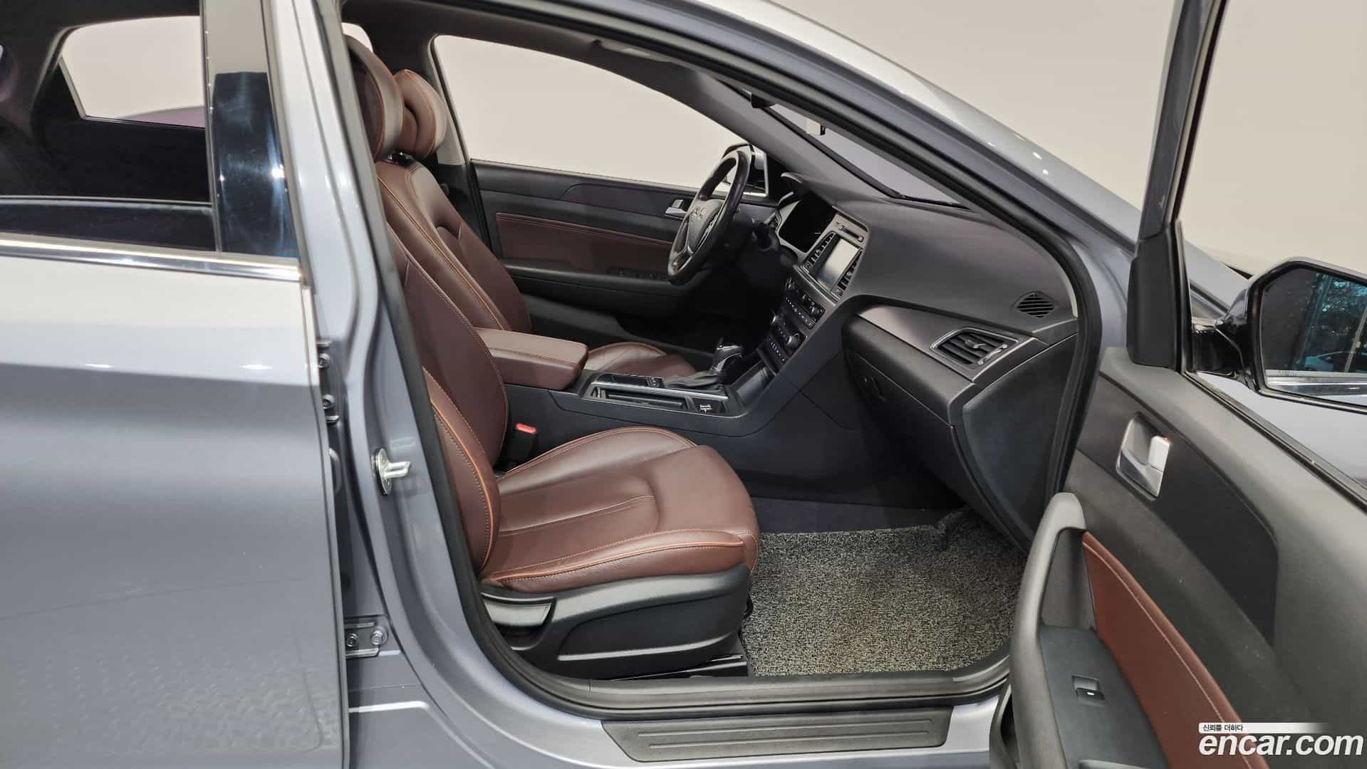 Sonata Hyundai 2016.9-INNER-010