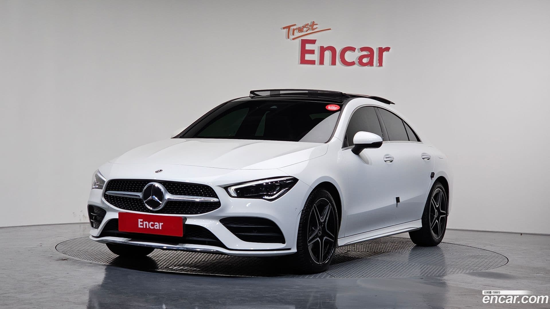Main__Slider__Photo:CLA-Class Mercedes-Benz 2020.10-0