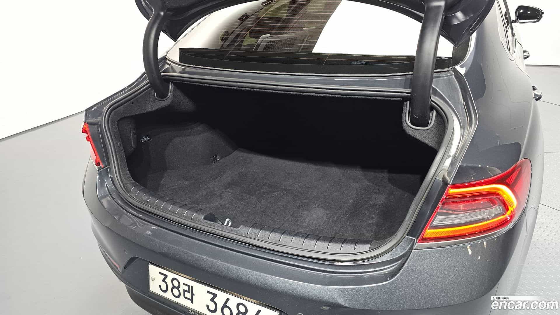 Grandeur Hyundai 2019.2-OPTION-024