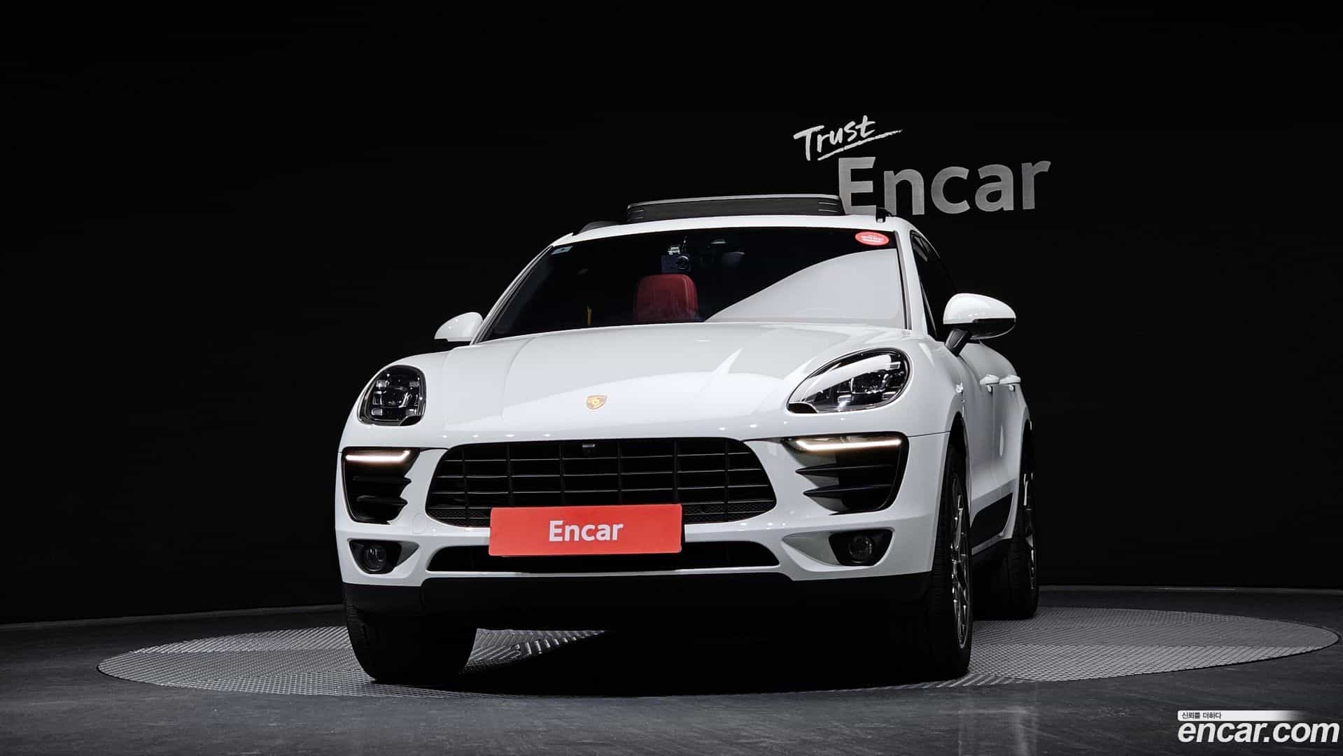 Macan Porsche 2016.9-OUTER-003