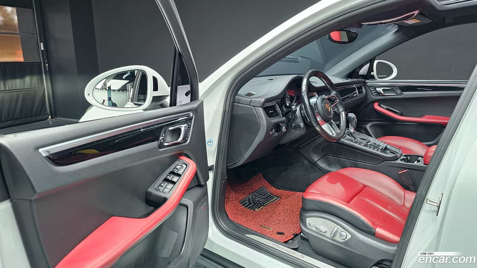 Macan Porsche 2016.9-OPTION-015