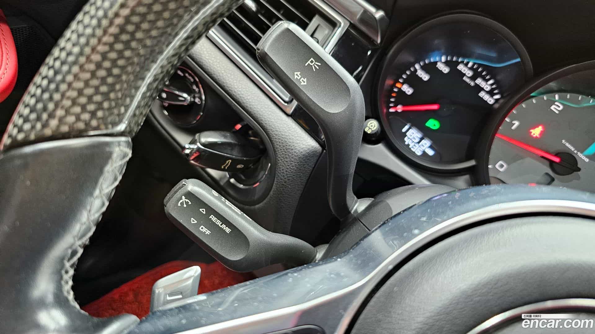 Macan Porsche 2016.9-OPTION-021