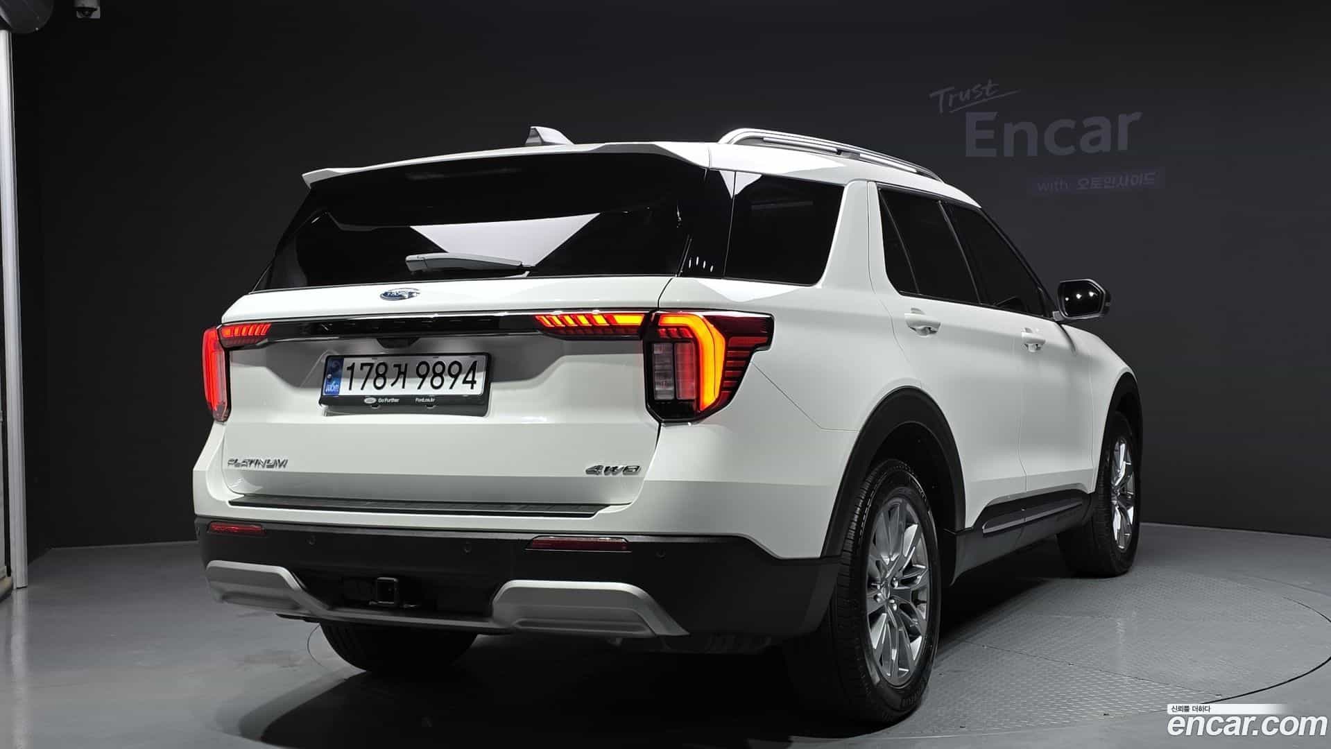 Explorer Ford 2024.10-OUTER-002
