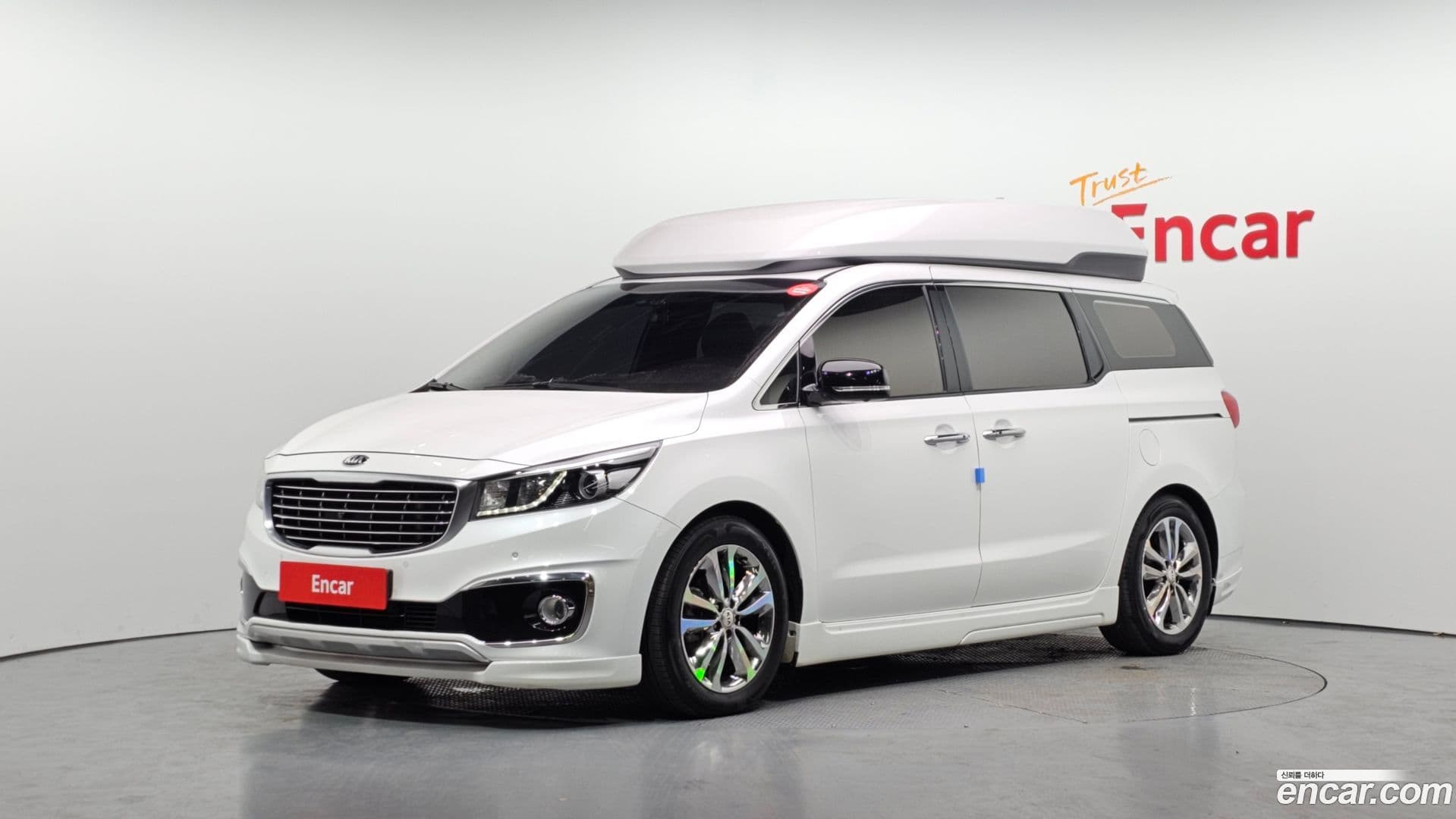 Main__Slider__Photo:Canival Kia 2018.1-0