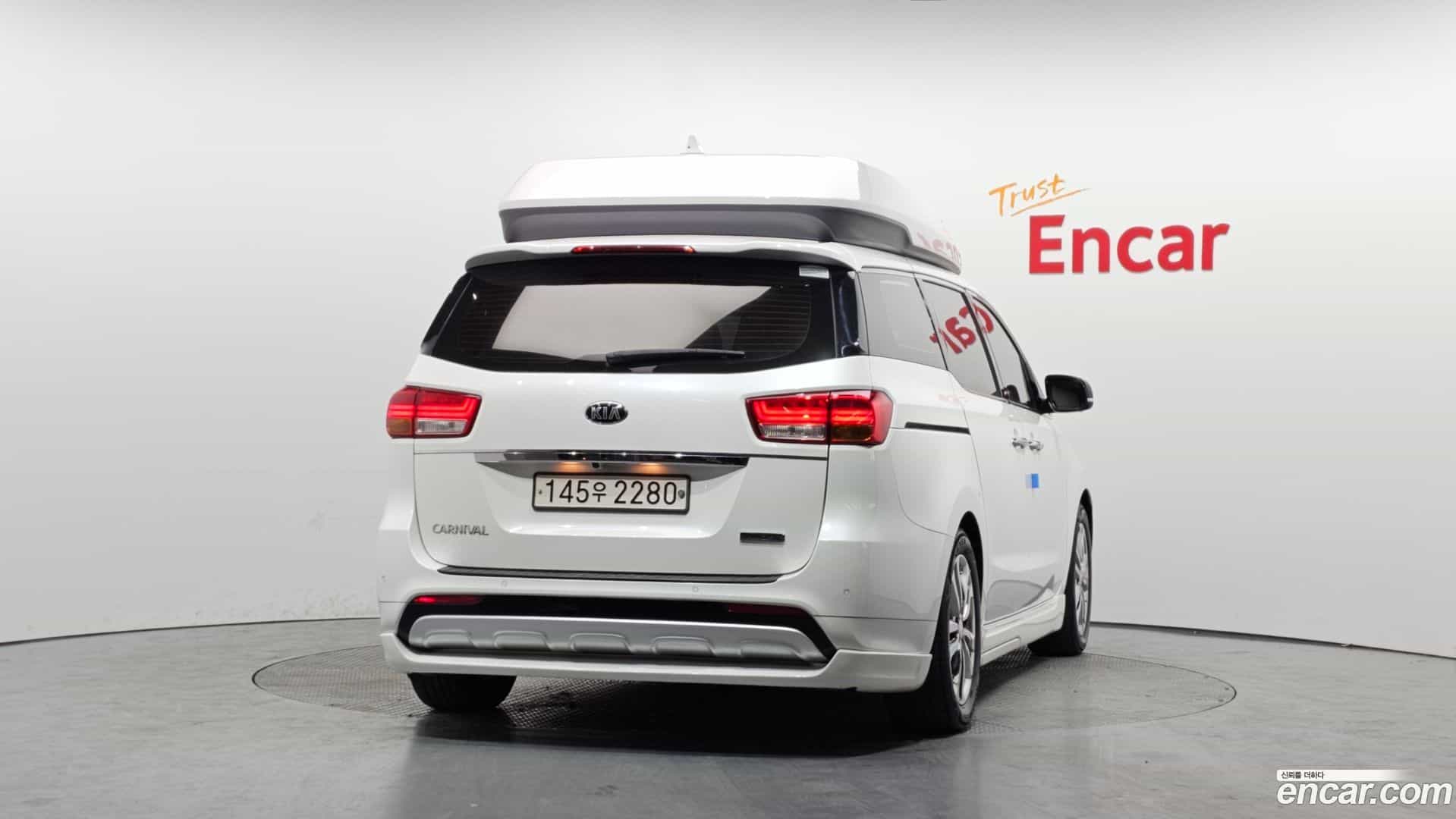 Canival Kia 2018.1-OUTER-004