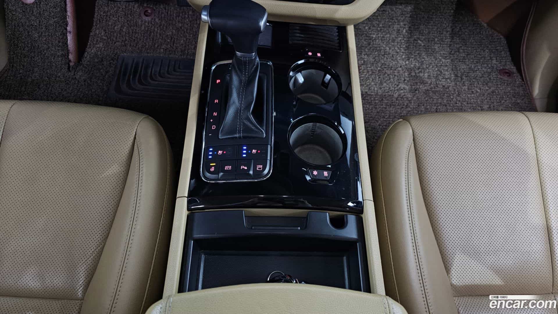 Canival Kia 2018.1-INNER-009