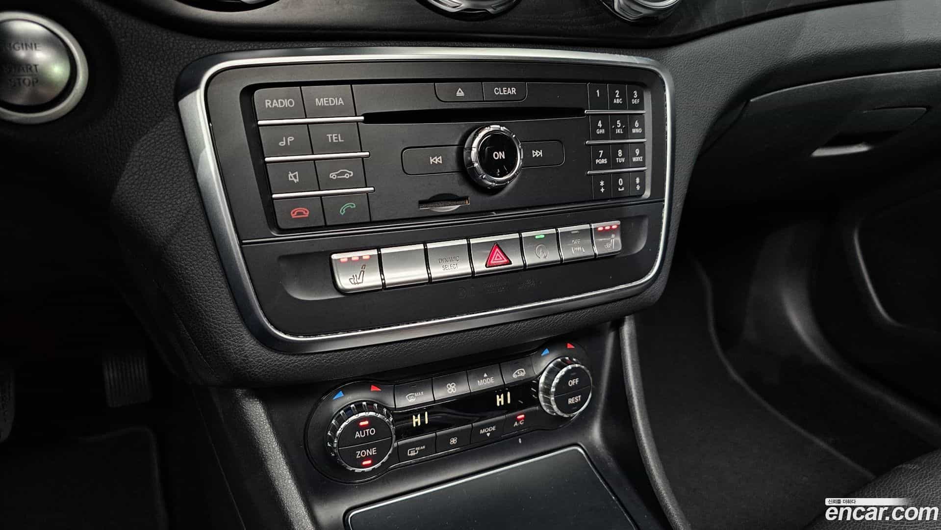 GLA-Class Mercedes-Benz 2017.9-OPTION-022