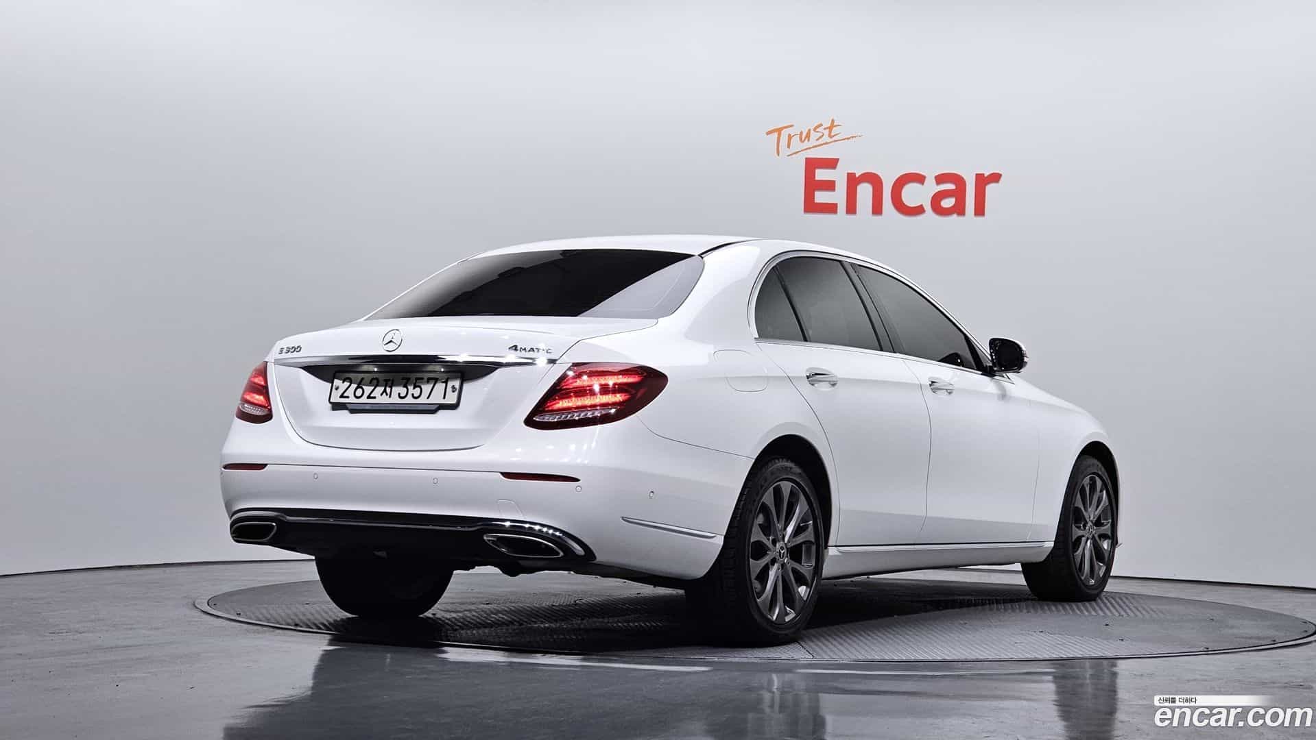 E-Class Mercedes-Benz 2018.3-OUTER-002