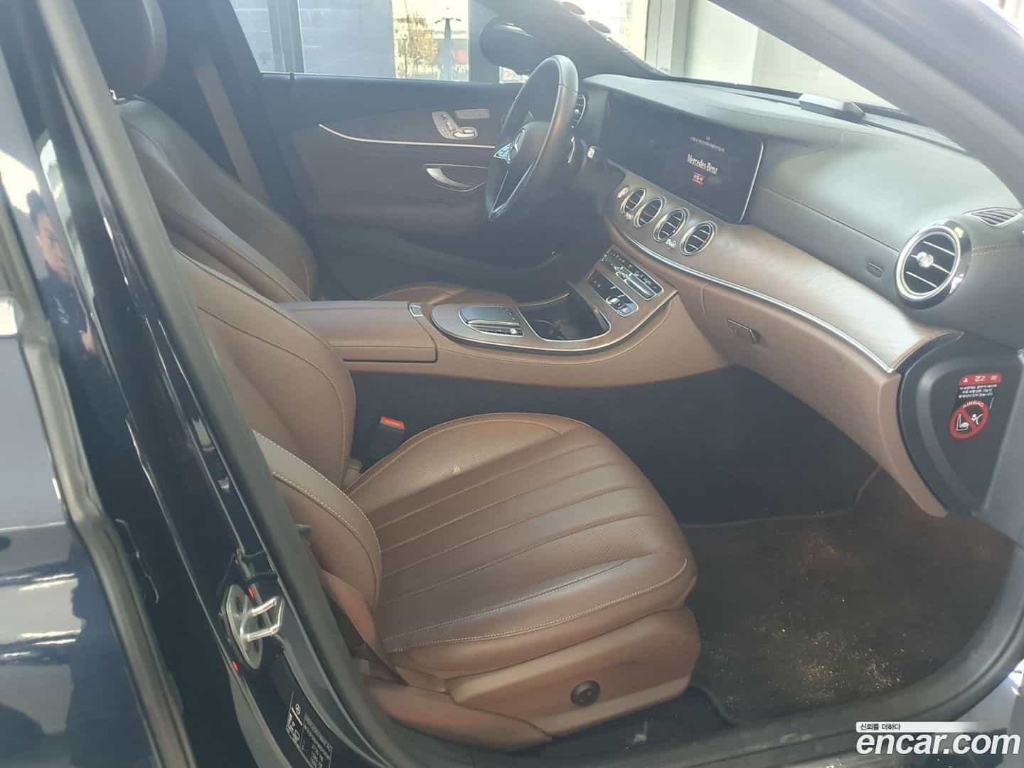 E-Class Mercedes-Benz 2022.11-INNER-009