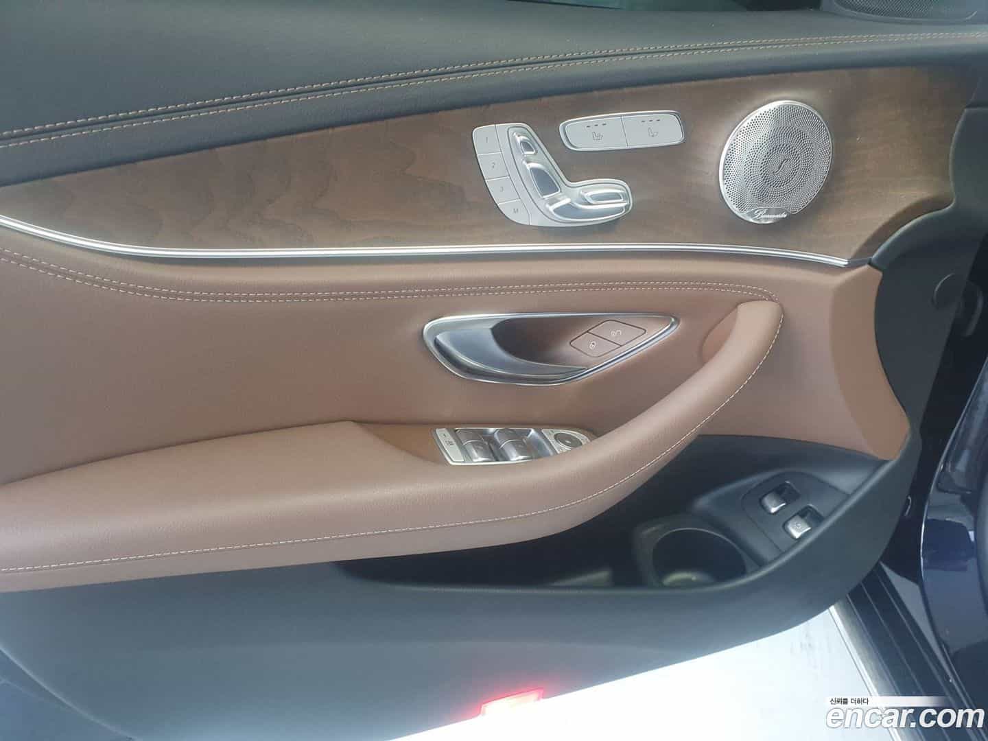 E-Class Mercedes-Benz 2022.11-OPTION-019