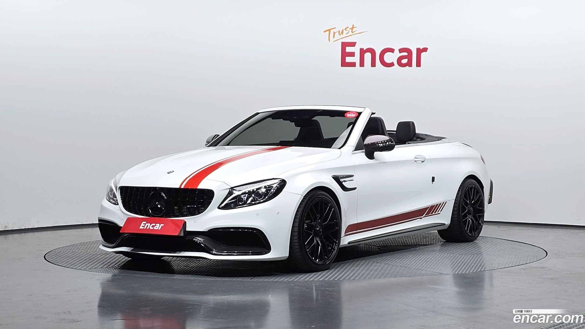 Main__Slider__Photo:C-Class Mercedes-Benz 2017.4-0
