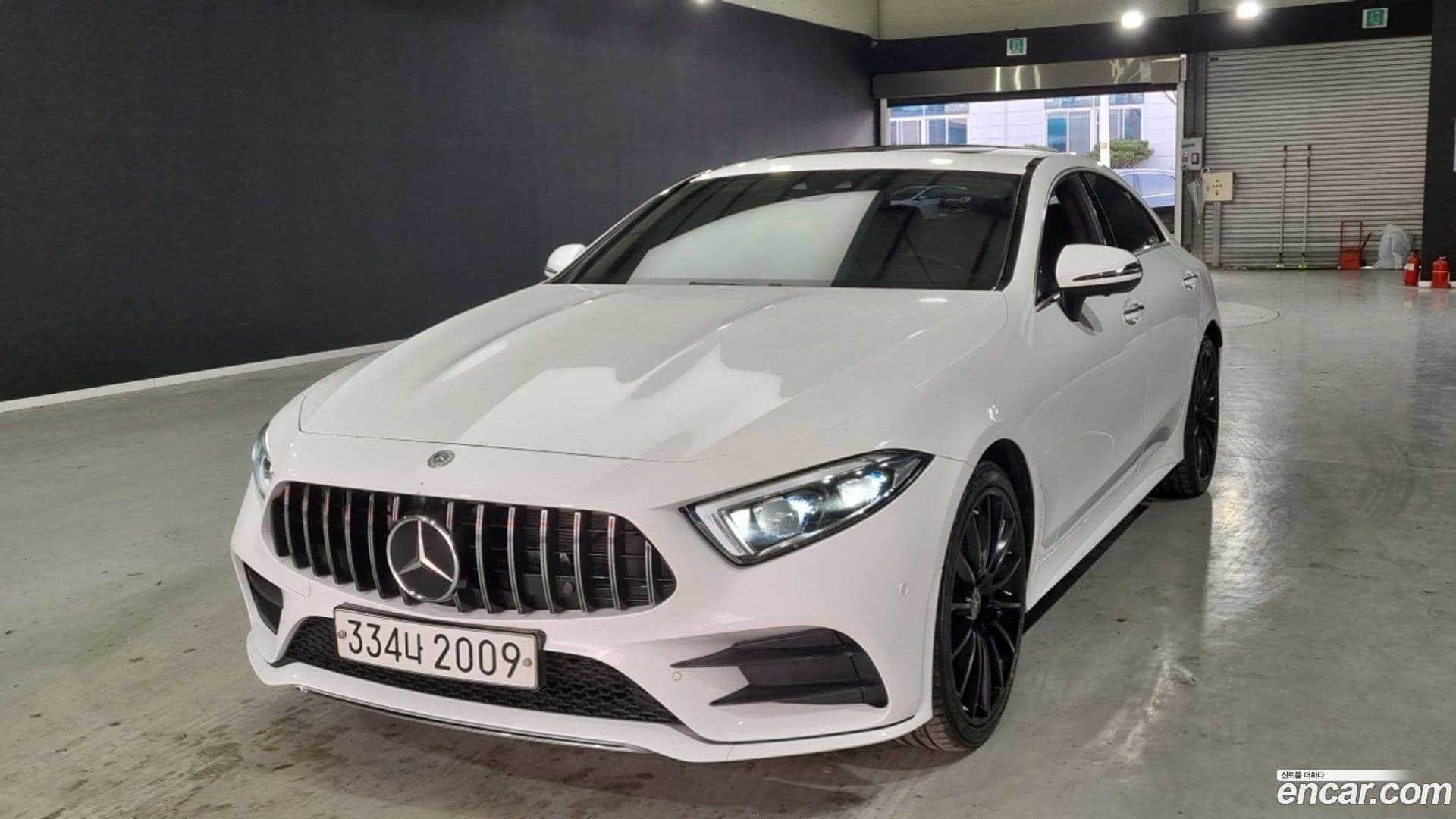 Main__Slider__Photo:CLS-Class Mercedes-Benz 2020.2-0
