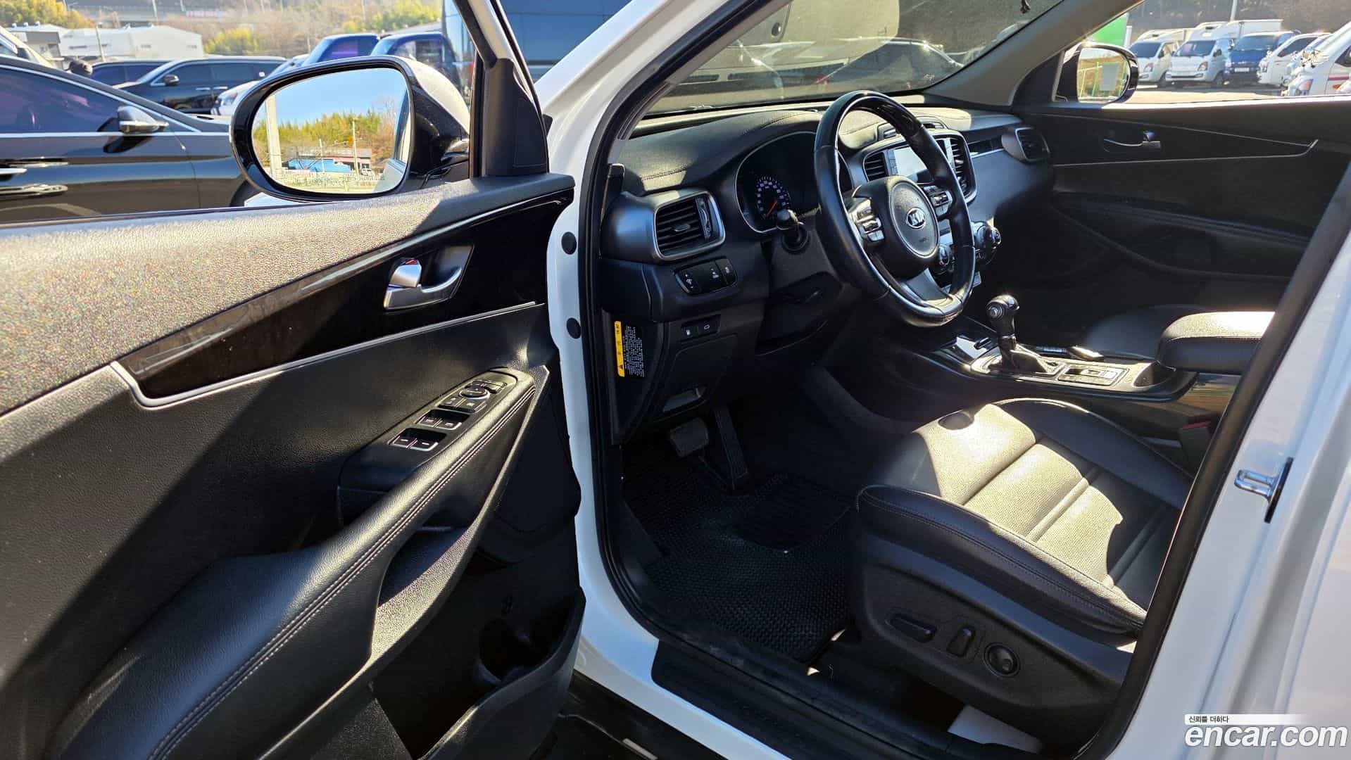 Sorento Kia 2015.8-OPTION-015