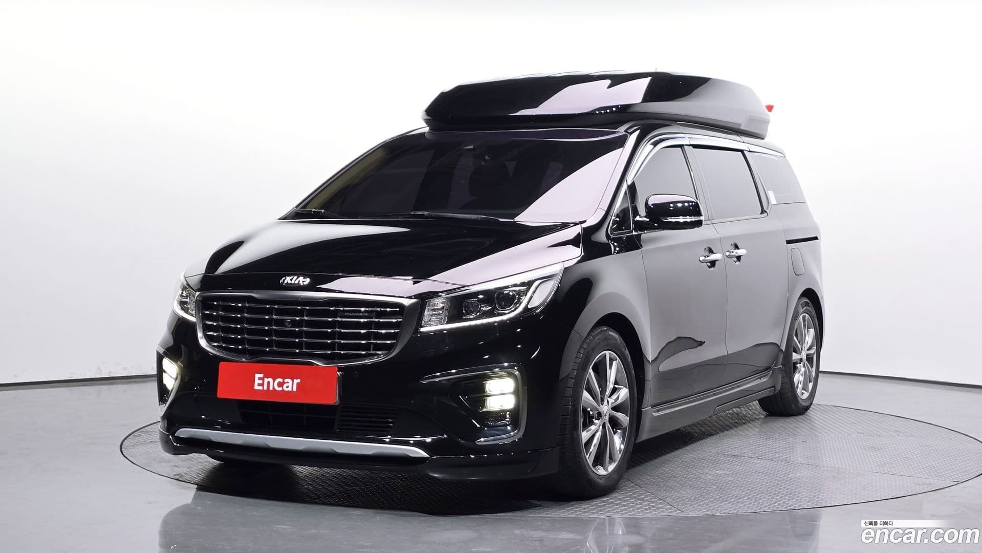 Main__Slider__Photo:Canival Kia 2018.10-0