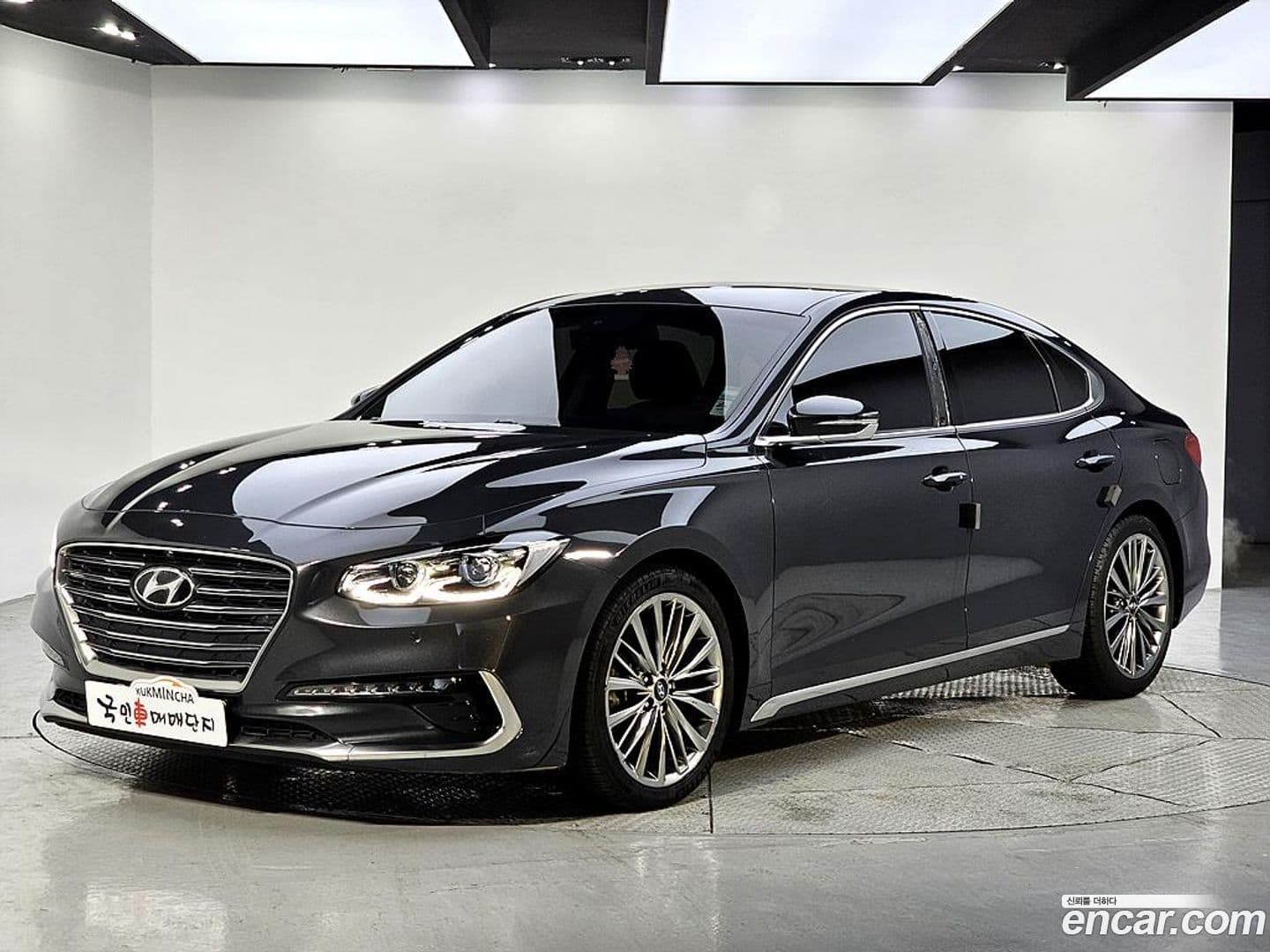 Main__Slider__Photo:Grandeur Hyundai 2017.2-0