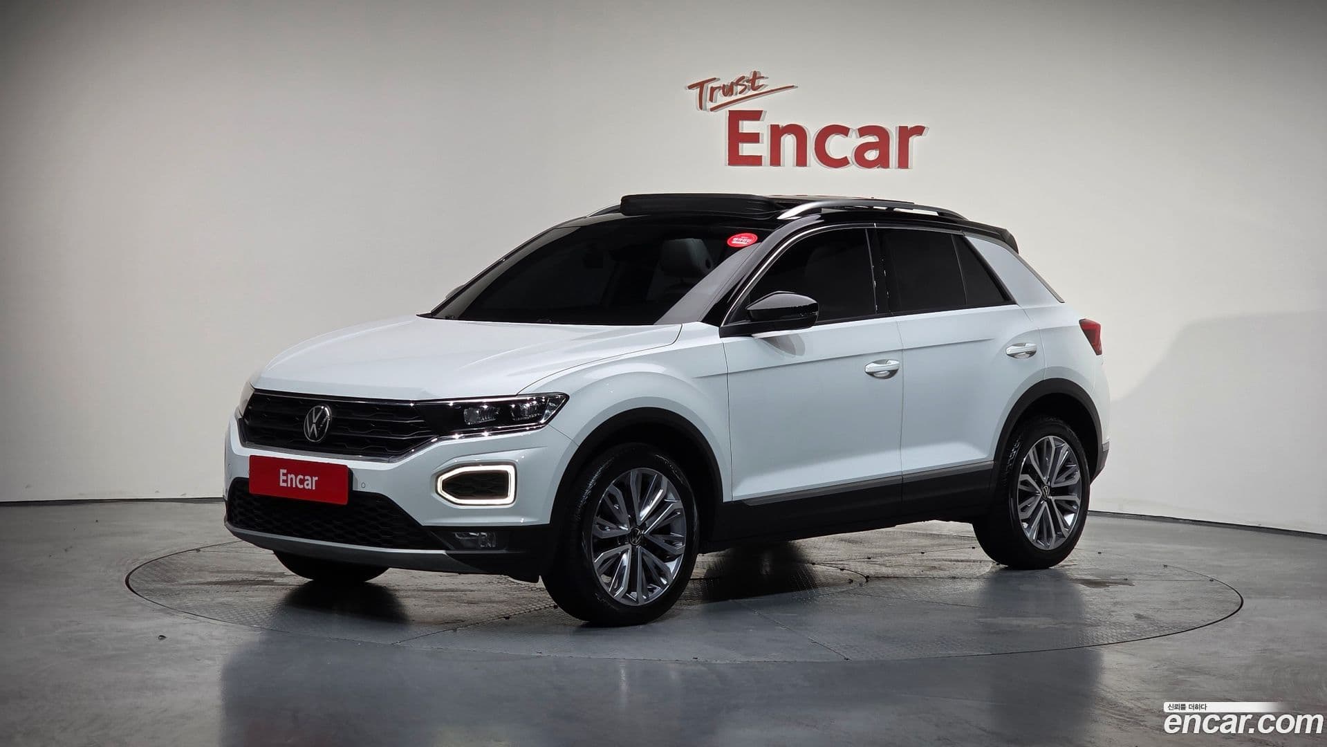 Main__Slider__Photo:T-Roc Volkswagen 2021.11-0