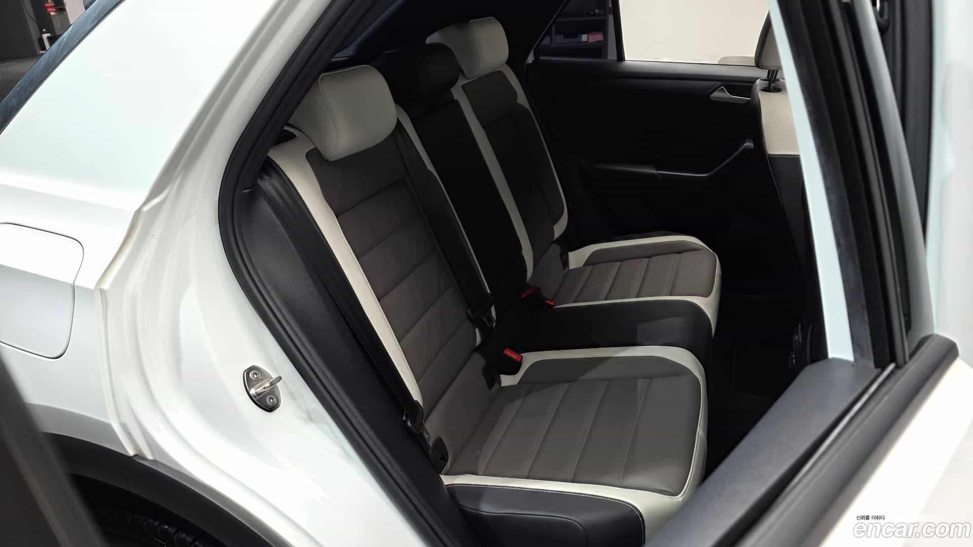 T-Roc Volkswagen 2021.11-OPTION-015