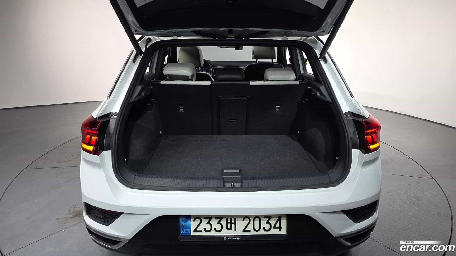 T-Roc Volkswagen 2021.11-OPTION-024