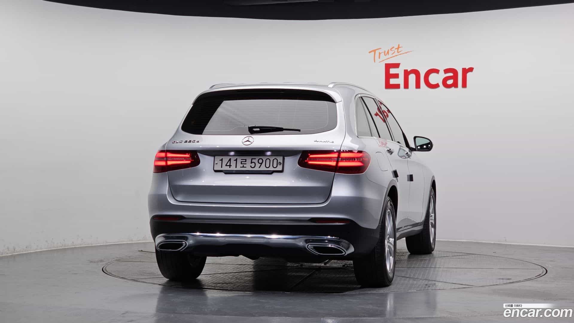 GLC-Class Mercedes-Benz 2017.2-OUTER-004