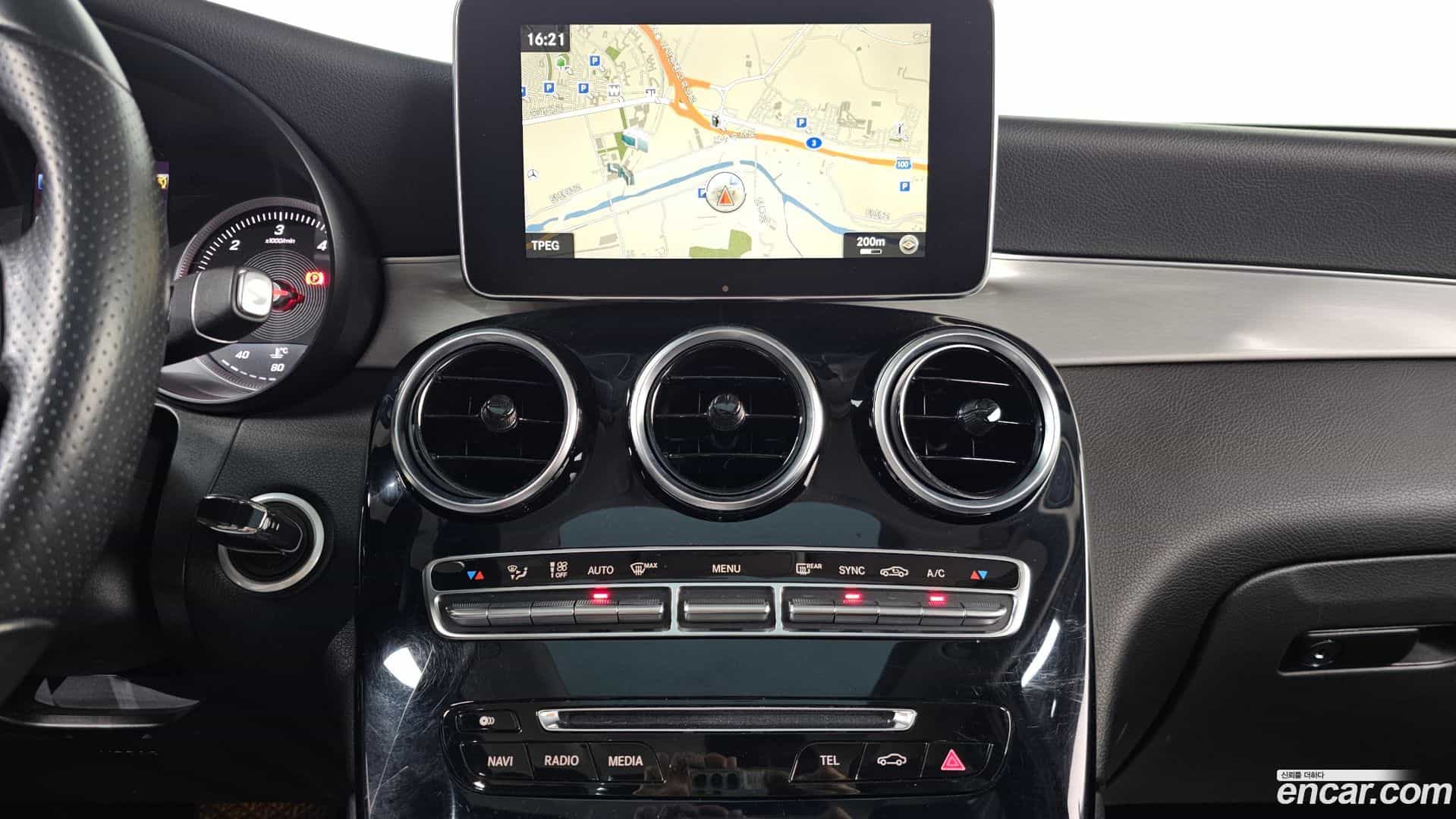 GLC-Class Mercedes-Benz 2017.2-OPTION-019